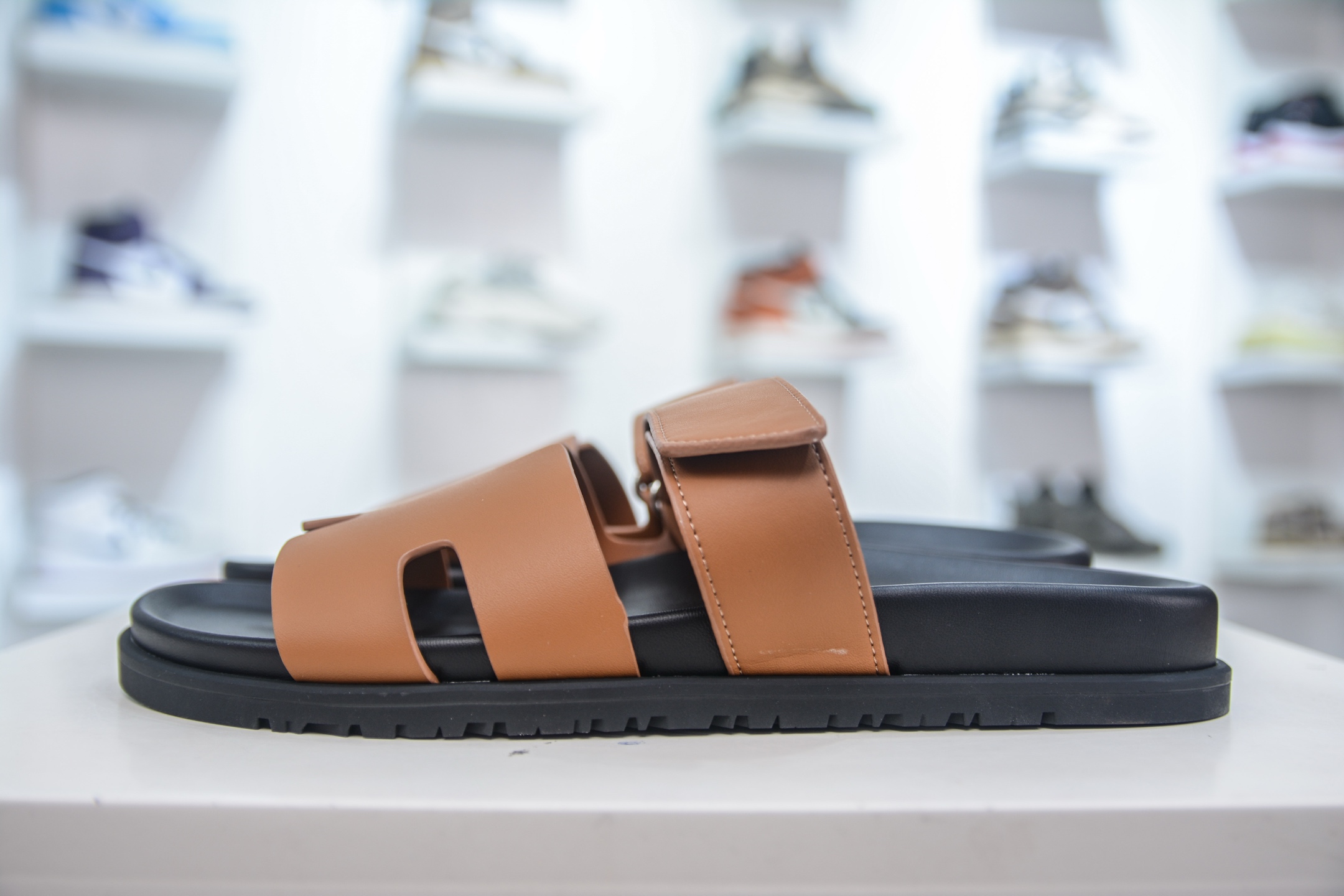 Hermes Chypre Flat Leather Sandals | Comfortable Slides for Women 1 i1748015667633 4761 0 0