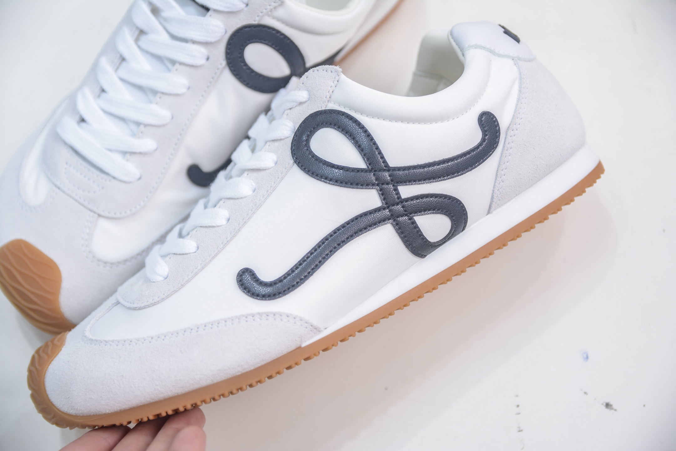 Loewe Ballet Runner 2.0 Sneakers - Round Toe Lace-Up Casual Shoes 7 i1748015990500 7970 0 6