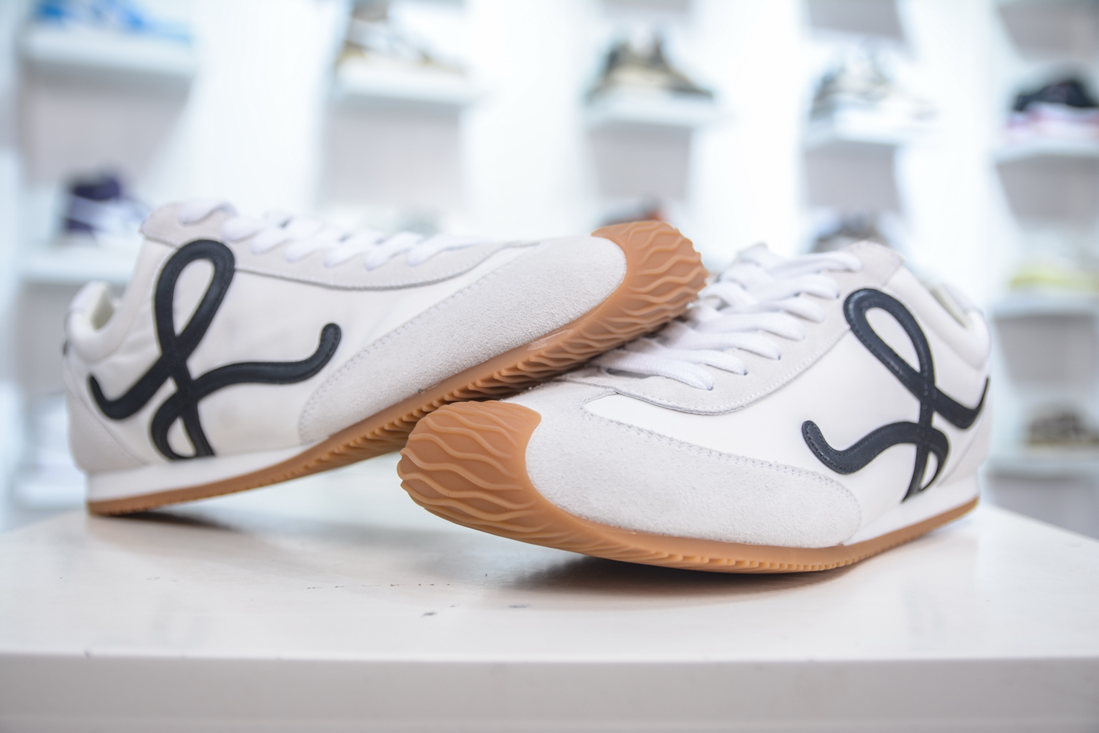 Loewe Ballet Runner 2.0 Sneakers - Round Toe Lace-Up Casual Shoes 4 i1748015990536 4440 0 3