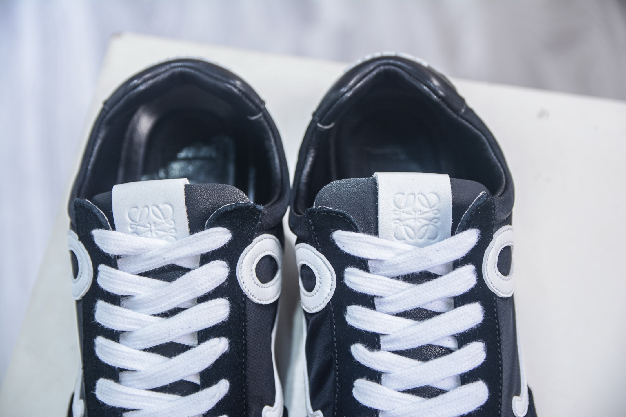Loewe Ballet Runner 2.0: Comfortable Leather Sneakers with Signature Logo 9 i1748016260223 4894 0 7