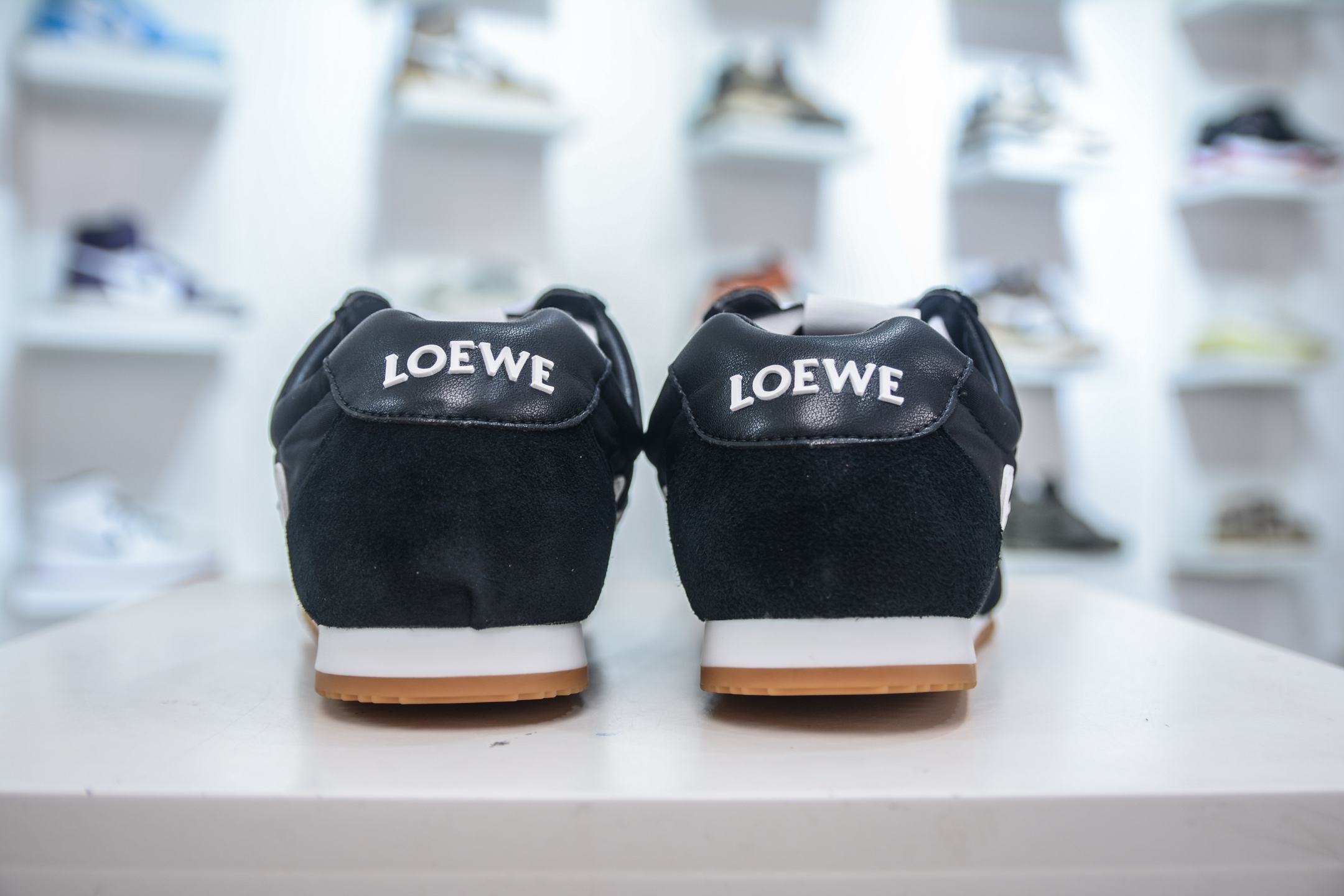 Loewe Ballet Runner 2.0: Comfortable Leather Sneakers with Signature Logo 3 i1748016260235 3977 0 1