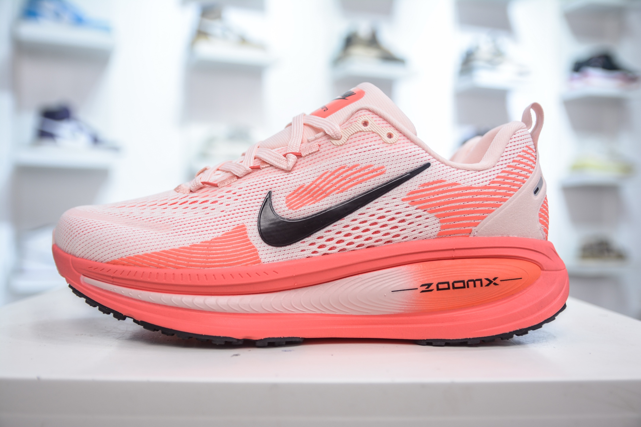 Nike Zoom Vomero 18 Women's Running Shoes | Lightweight & Breathable 2 i1748016442676 4275 0 0