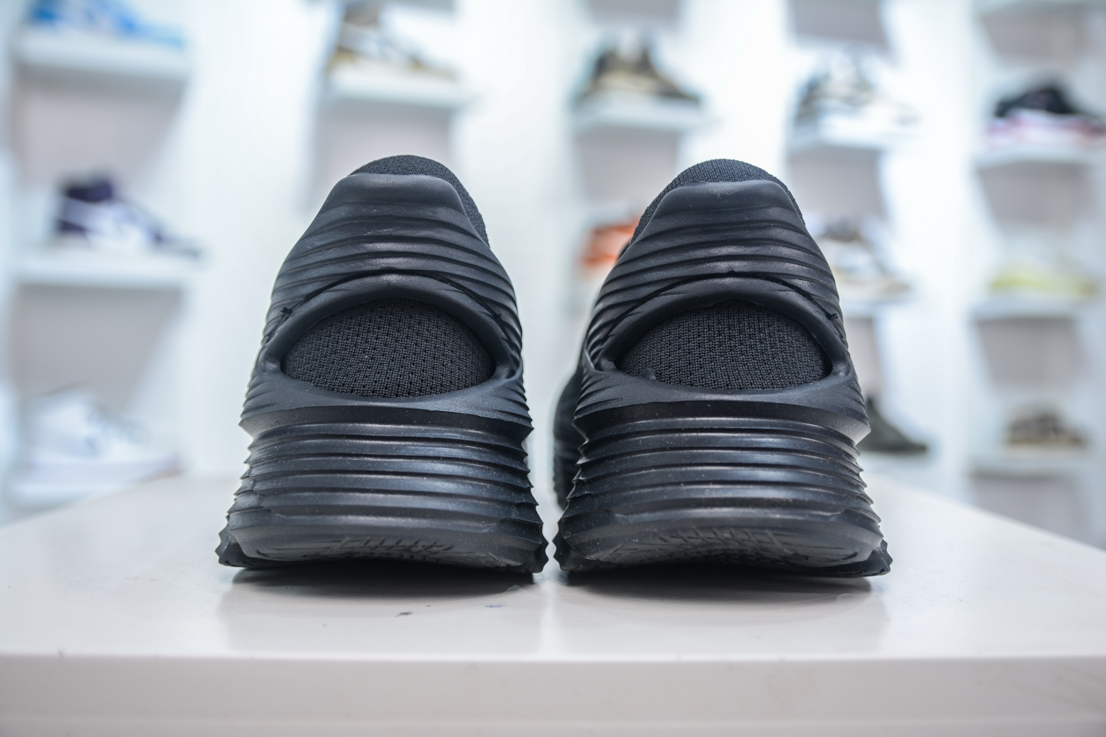 Hoka One One Restore TC: Comfortable, Cushioned, and Stylish Slip-On Sneakers 2 i1748016761597 5027 0 1
