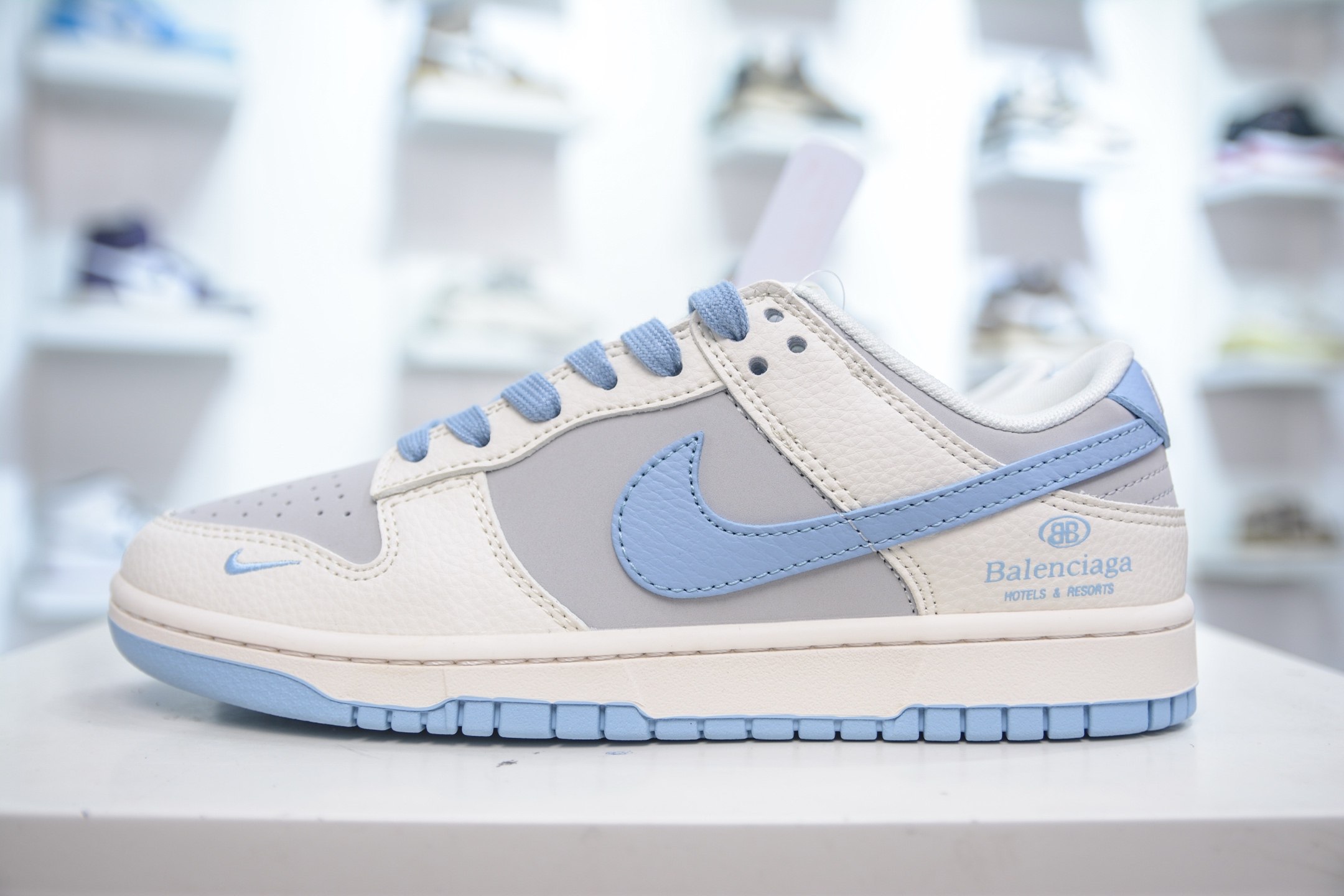 Nike SB Dunk Low x Balenciaga 巴黎世家联名-米白灰蓝 ZH2598-273