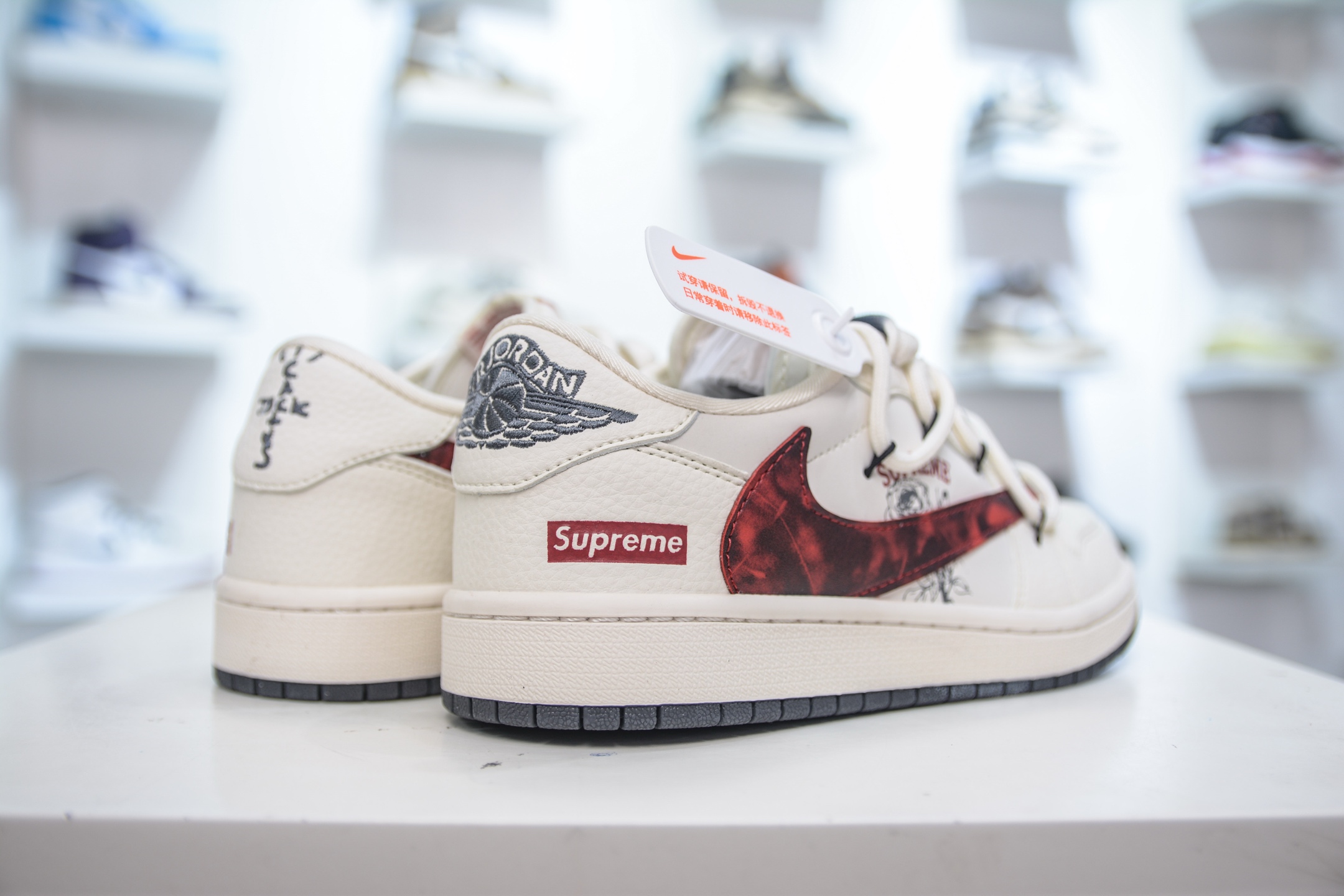 TS x Air Jordan x Supreme AJ1 Low 倒钩低帮联名SUP-白红黑勾绑带 DM6868-109