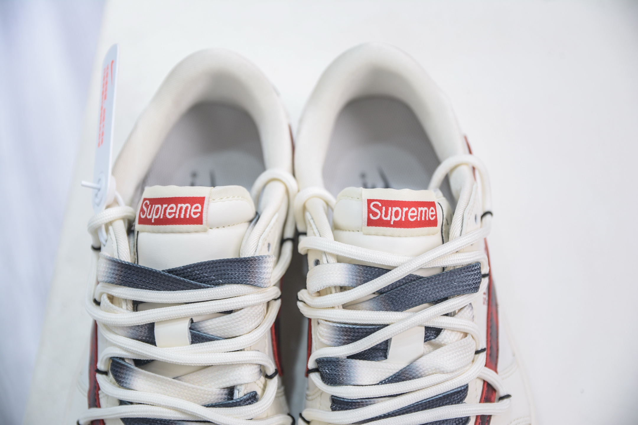 TS x Air Jordan x Supreme AJ1 Low 倒钩低帮联名SUP-白红黑勾绑带 DM6868-109