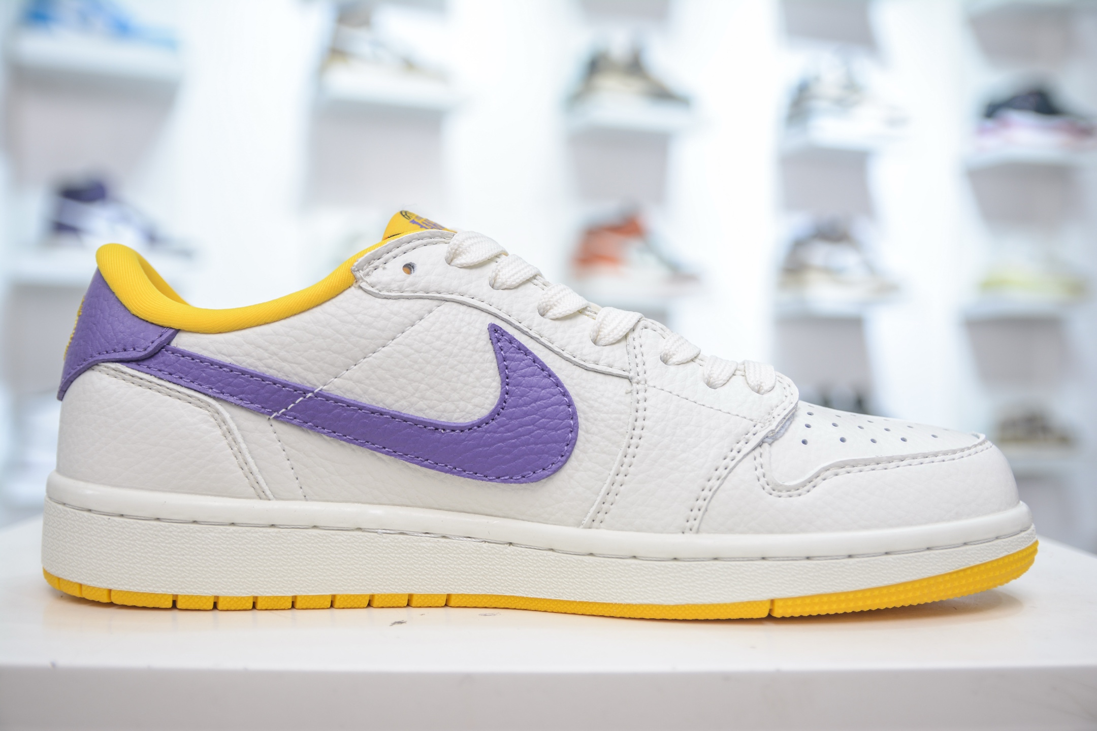 Travis Scott x Fragment Design x Air Jordan 1 Low OG SP AJ1 湖人队联名-白紫金 SC9207-027