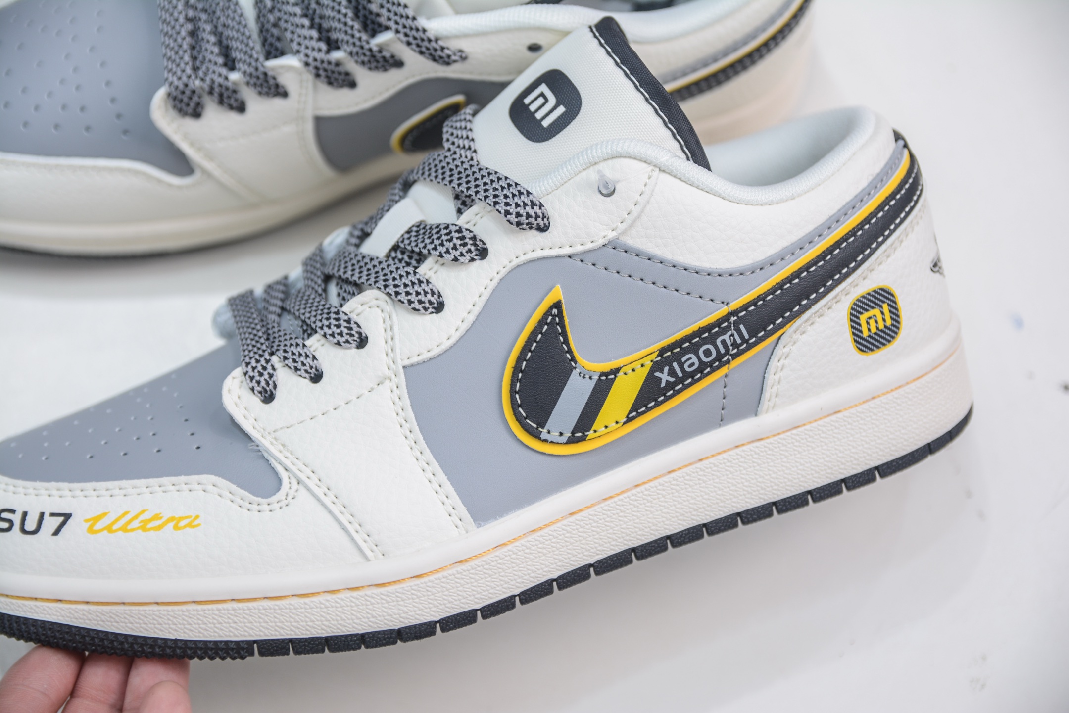 Air Jordan AJ1 Low X xiaomi SU7Ulltru 低帮联名小米-米灰黑黄 XX3168-198