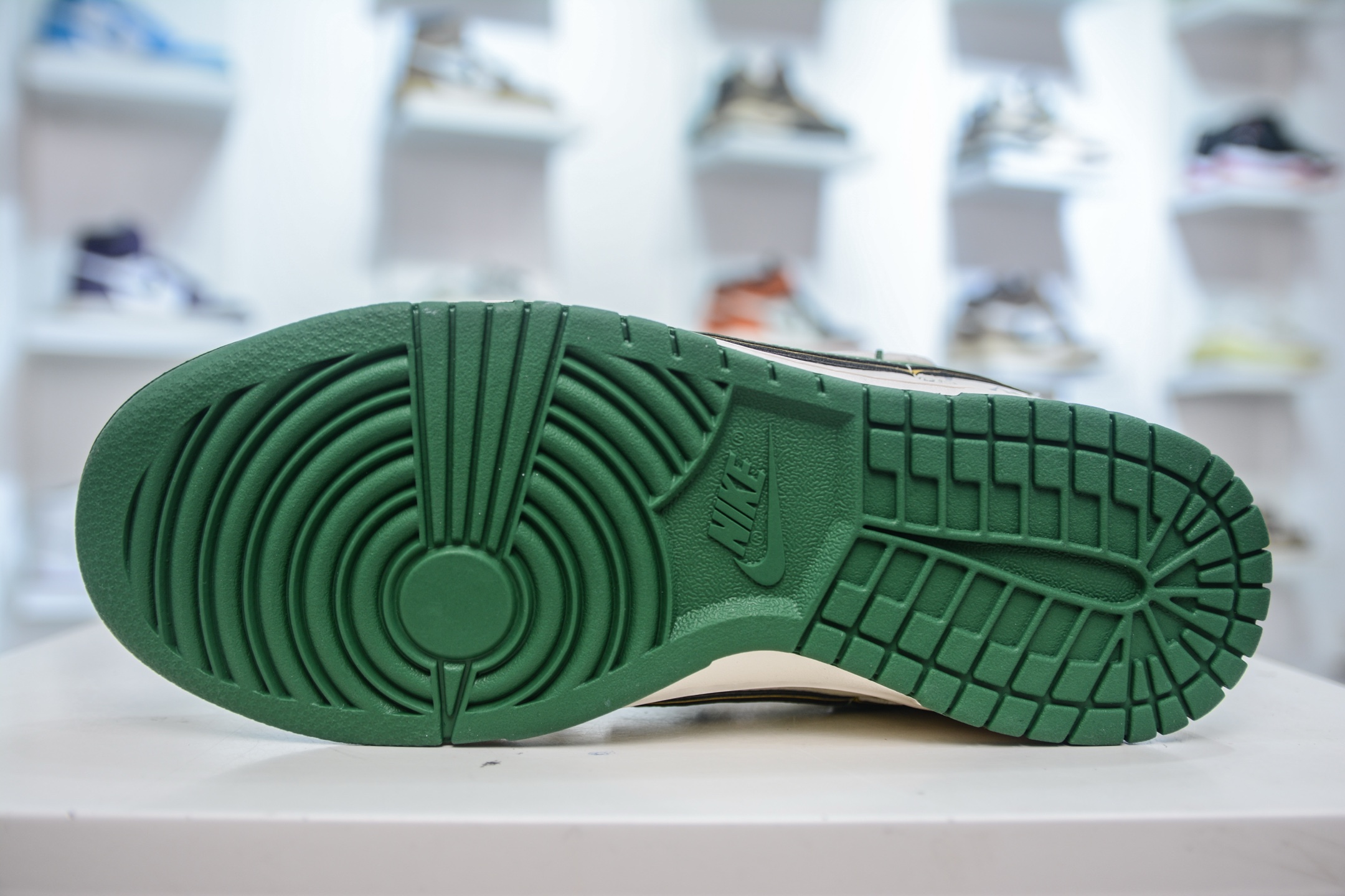Nike SB Dunk Low x Louis Vuitton LV联名-白绿 DM6868-103