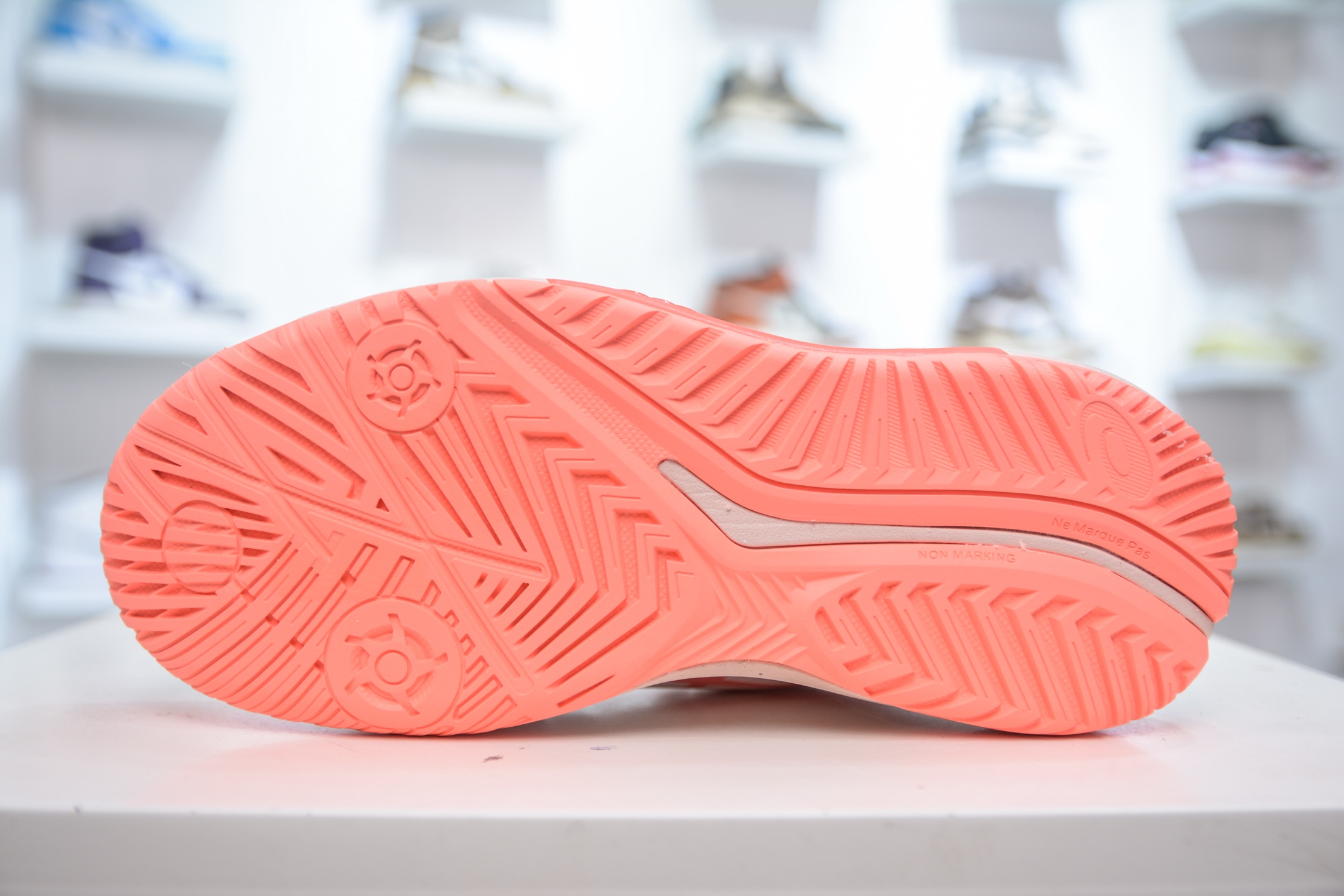 200 Asics Gel-CHALLENGER 14 亚瑟士轻量化网球鞋 1042A231-101