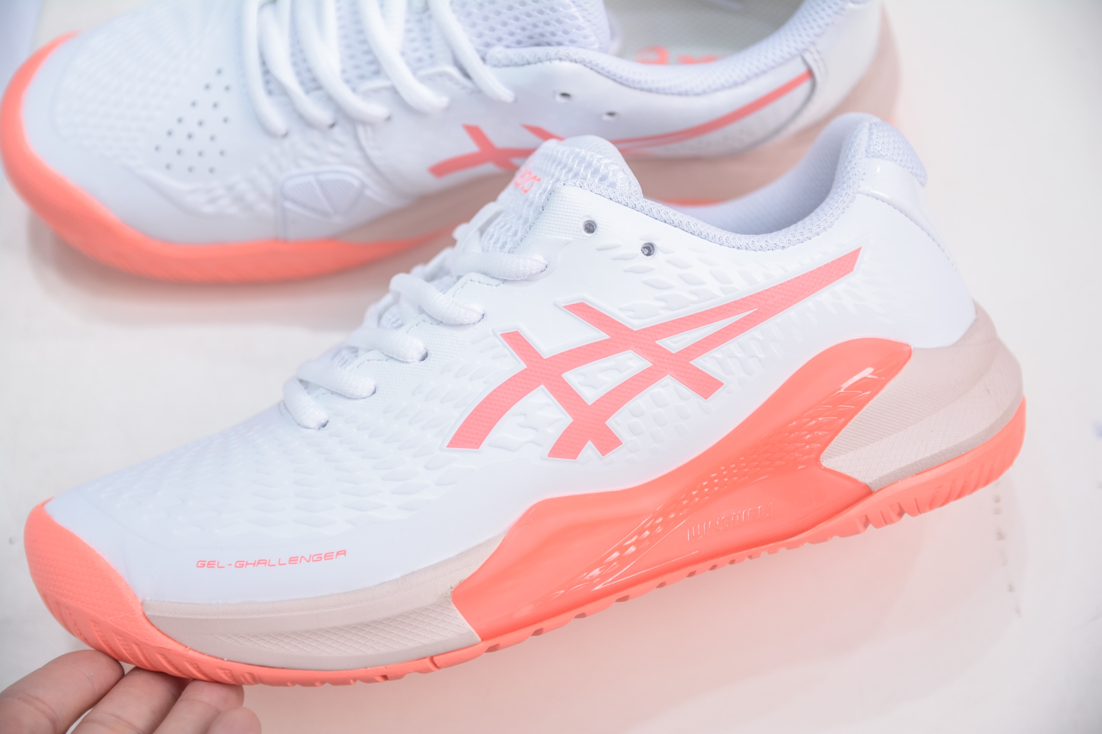 200 Asics Gel-CHALLENGER 14 亚瑟士轻量化网球鞋 1042A231-101