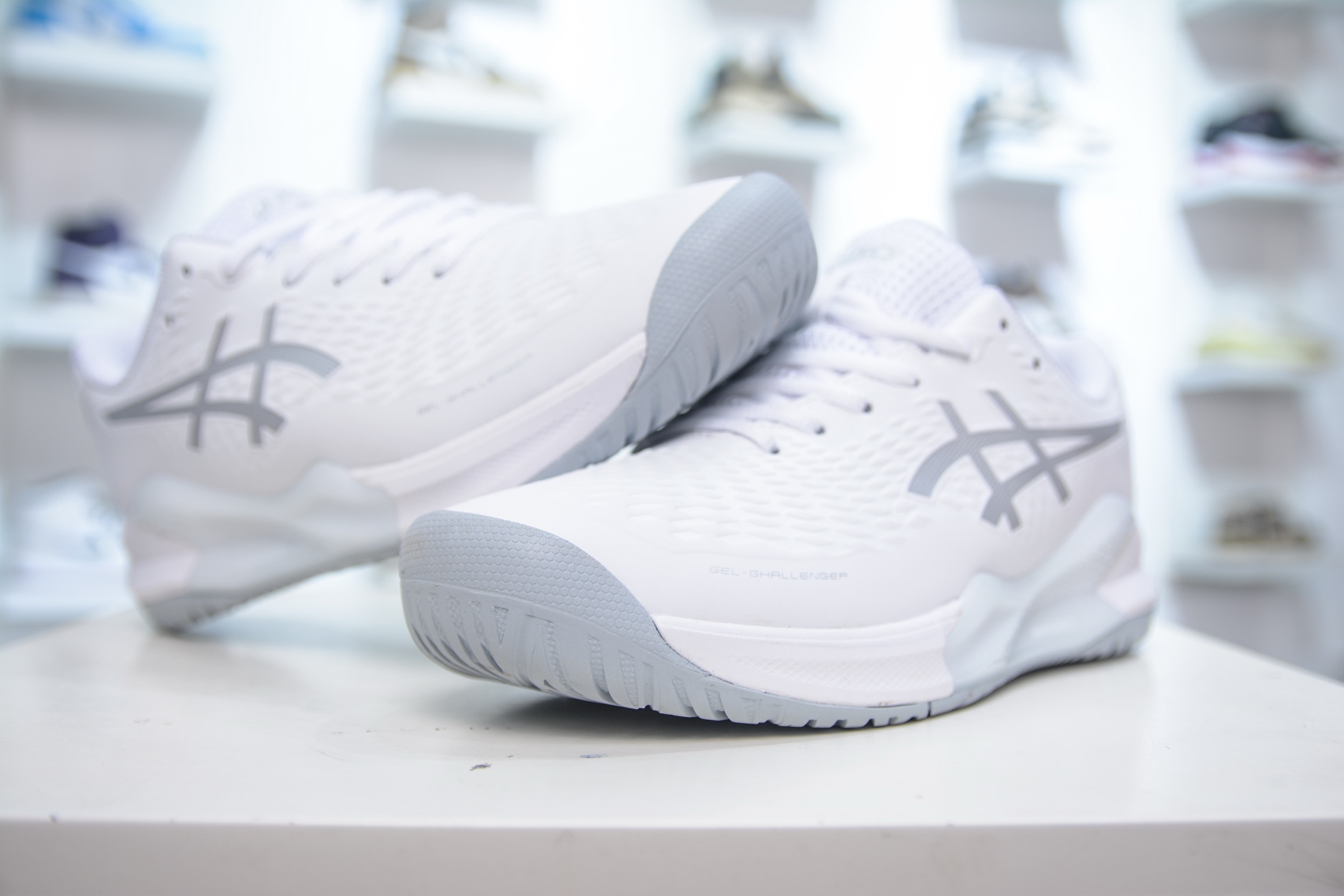 200 Asics Gel-CHALLENGER 14 亚瑟士轻量化网球鞋 1042A231-100