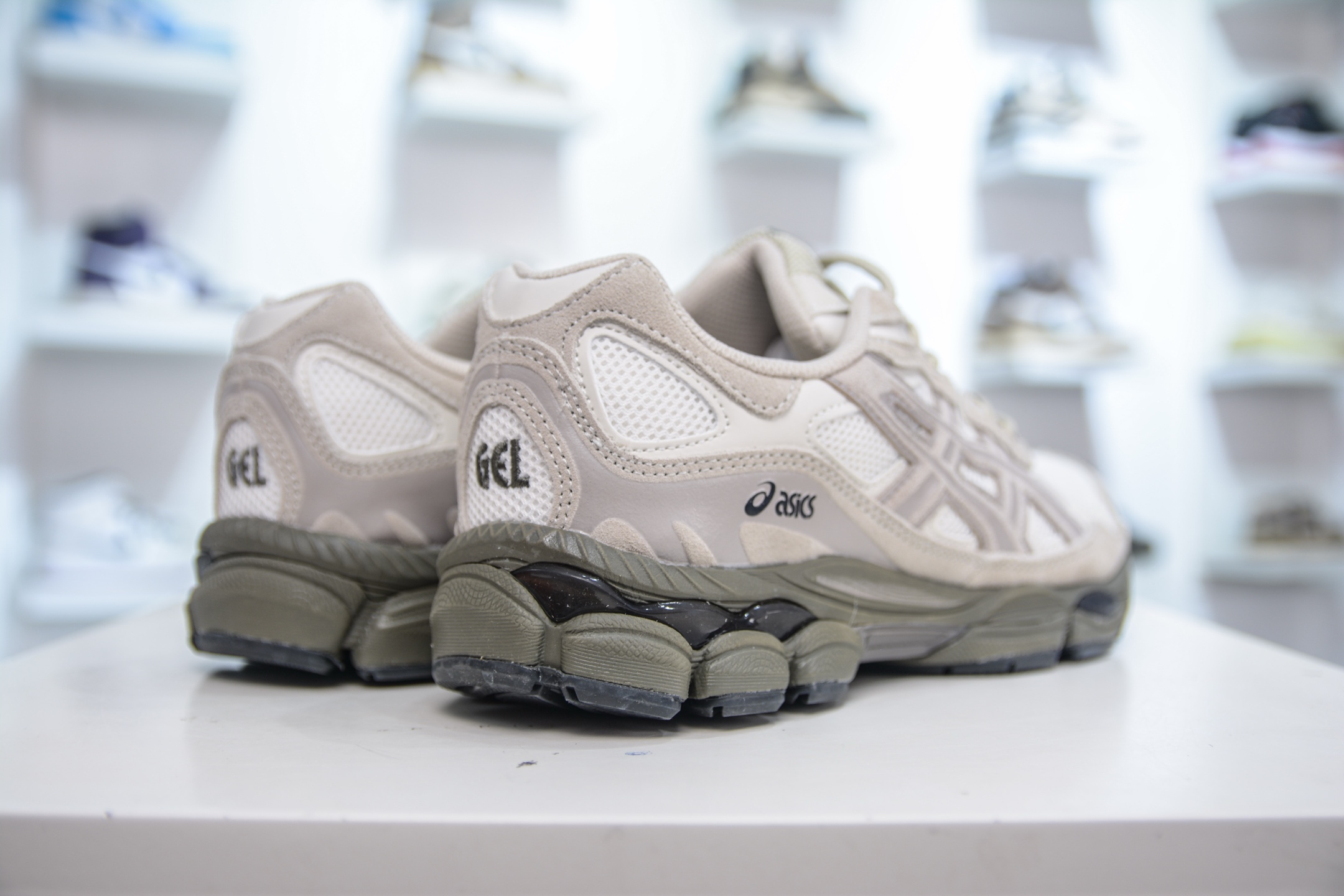 Asics Gel-NYC 纯原版本 亚瑟士运动休闲透气专业跑鞋 1203A383-105