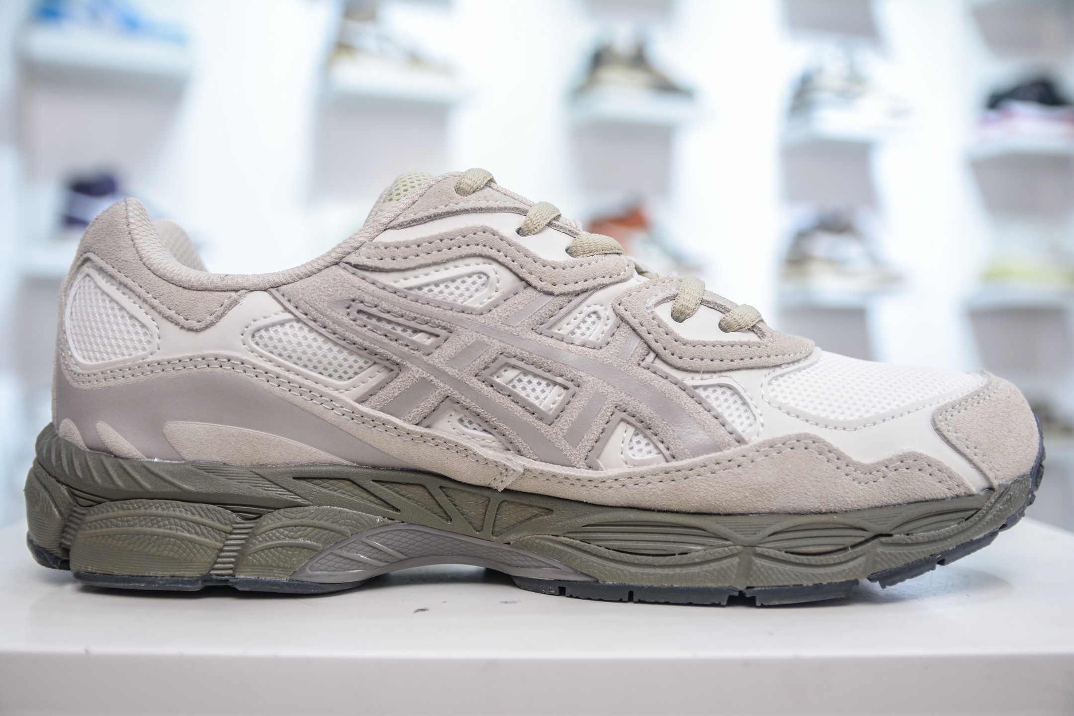 Asics Gel-NYC 纯原版本 亚瑟士运动休闲透气专业跑鞋 1203A383-105