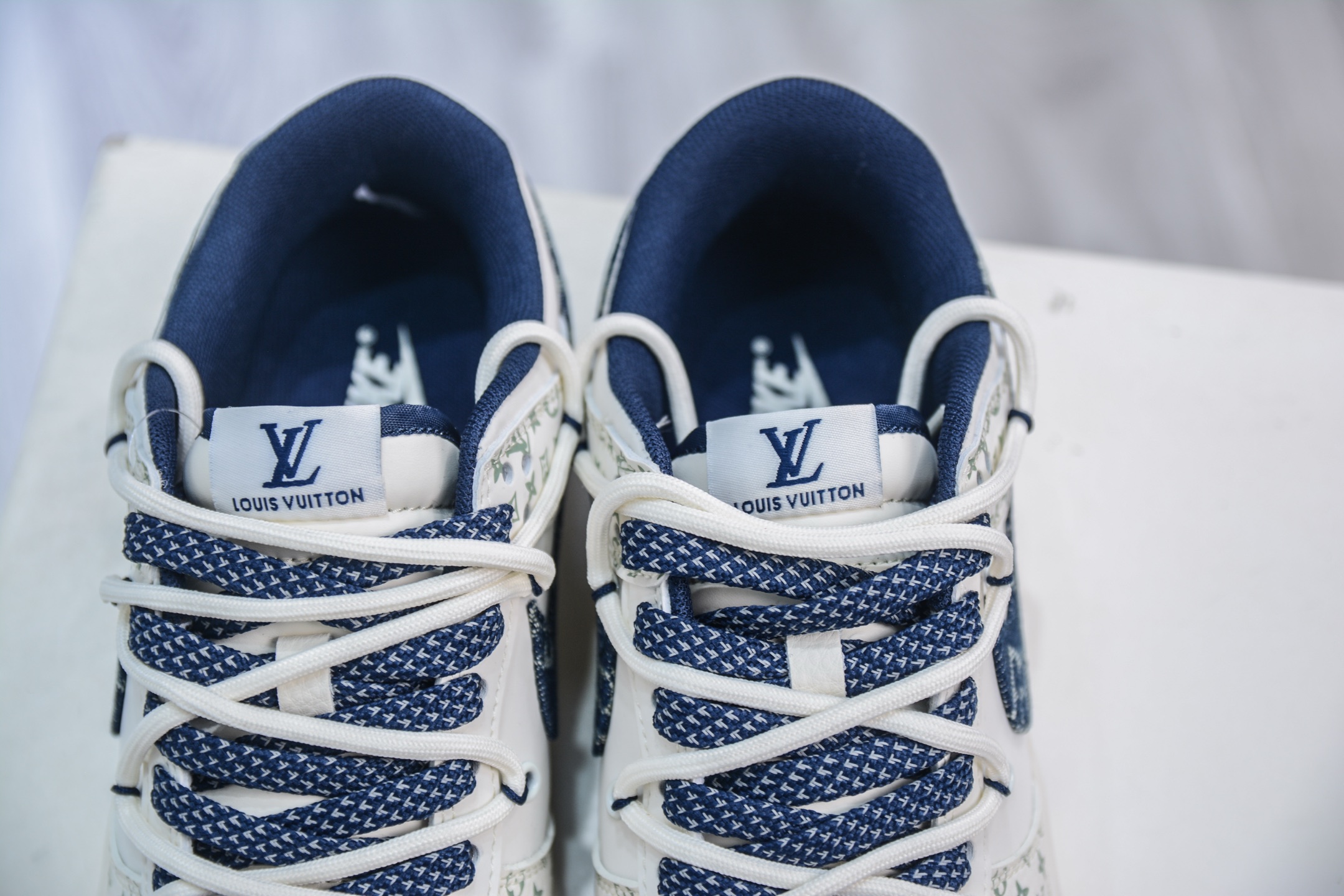 Nike SB Dunk Low x Louis Vuitton White Blue Denim Shoes - Limited Edition 9 i1748196107649 3722 0 7