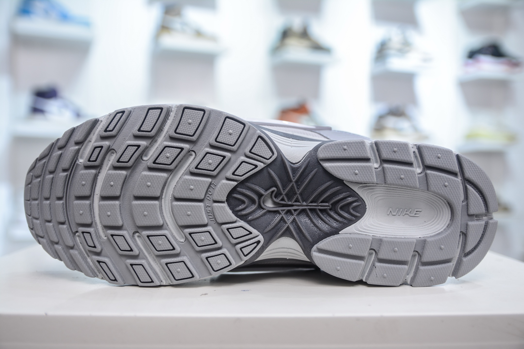 Nike V5 RNR Running Shoes: Comfort, Style, and Durability in Every Step 7 i1748196477920 1247 0 5
