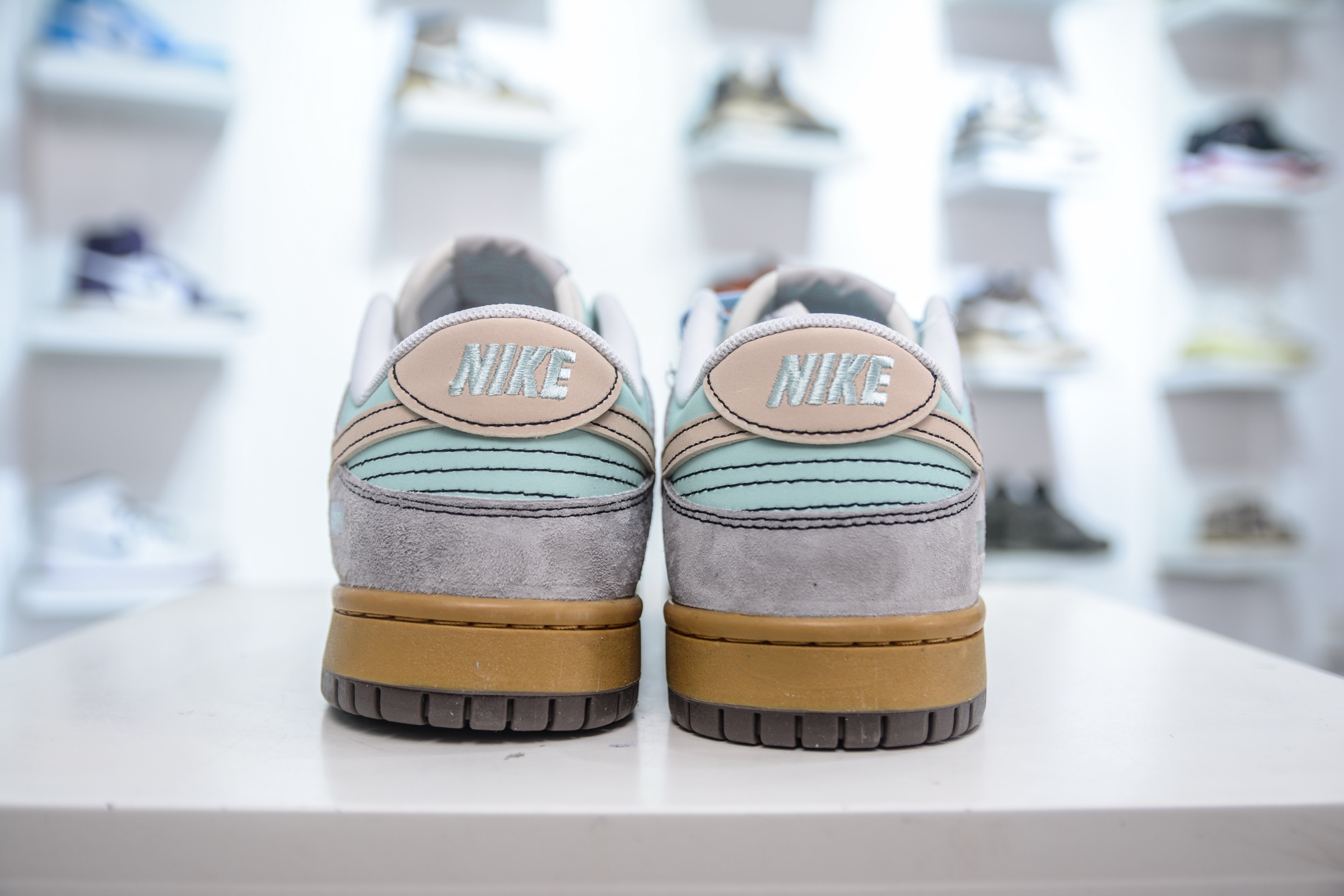 Nike SB Dunk Low x Supreme - Mint Green/Grey/Yellow Edition 3 i1748196634704 2445 0 1