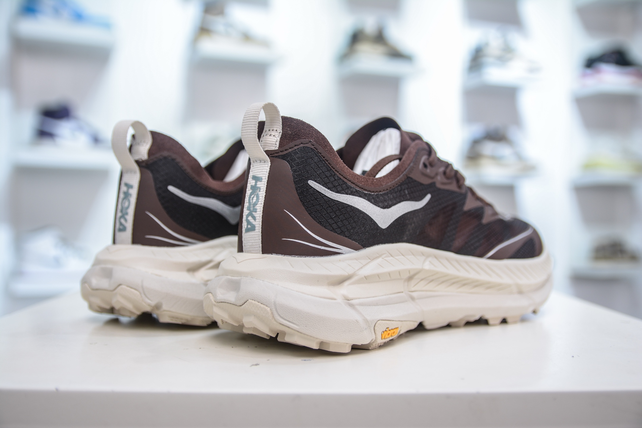 Hoka One One Mafate Speed 4: Lightweight Trail Running Shoes for Men and Women 6 i1748197281982 3543 0 5