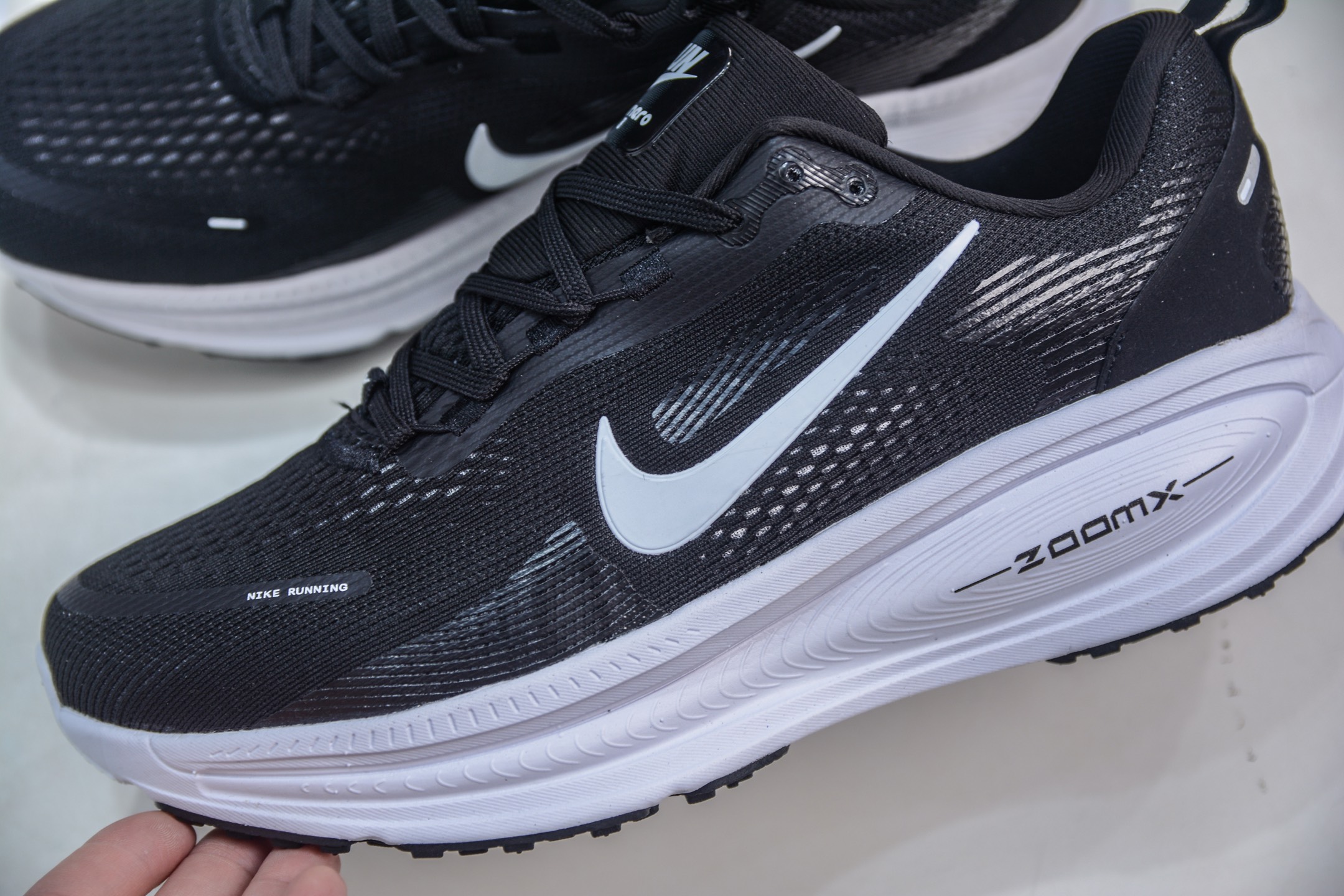 Nike Zoom Vomero 18 Running Shoes - Lightweight, Breathable, and Comfortable 8 i1748197618536 228 0 6