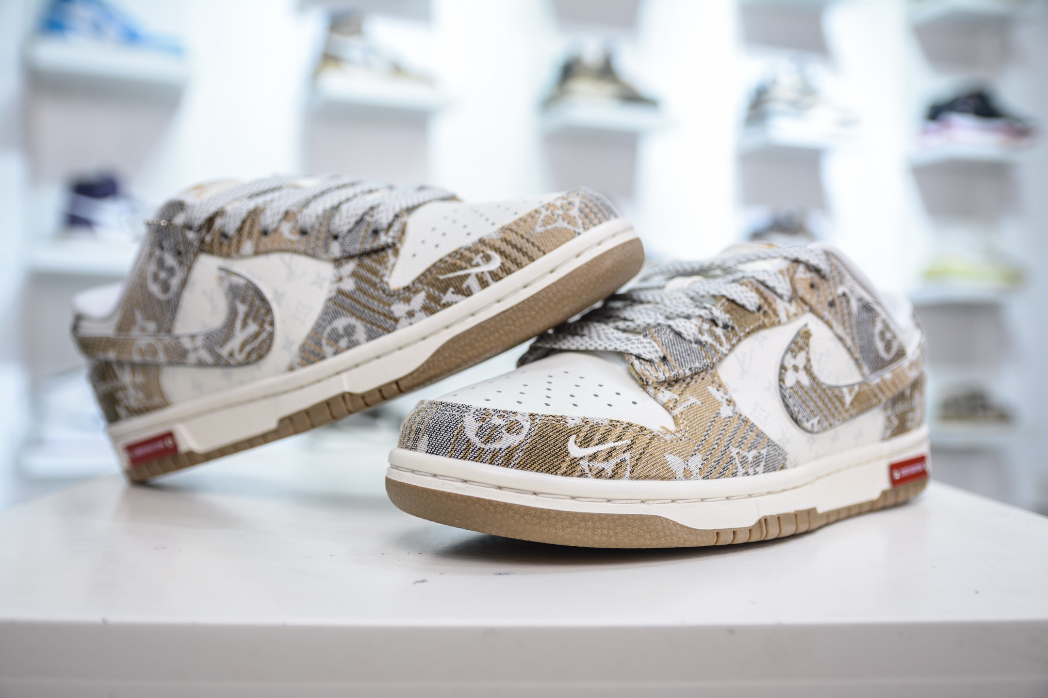 Nike SB Dunk Low x Louis Vuitton LV联名-白卡其牛仔布 SC9772-810