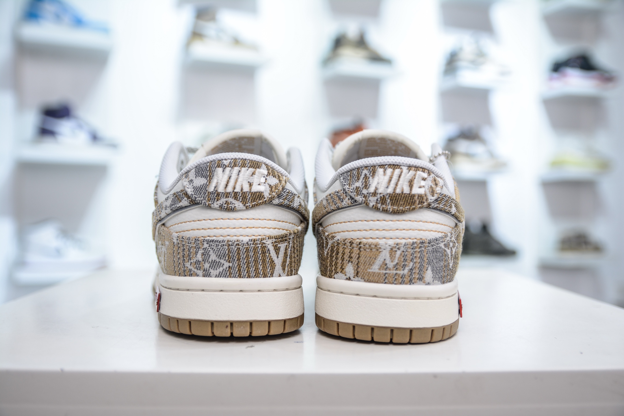 Nike SB Dunk Low x Louis Vuitton LV联名-白卡其牛仔布 SC9772-810