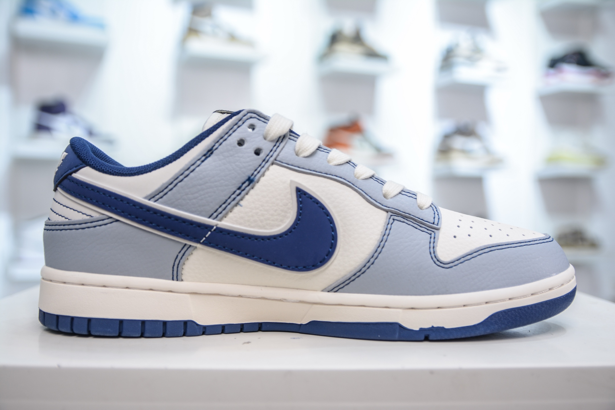 Nike SB Dunk Low x Stussy 斯图西联名-白蓝英文蓝勾 XS6089-595