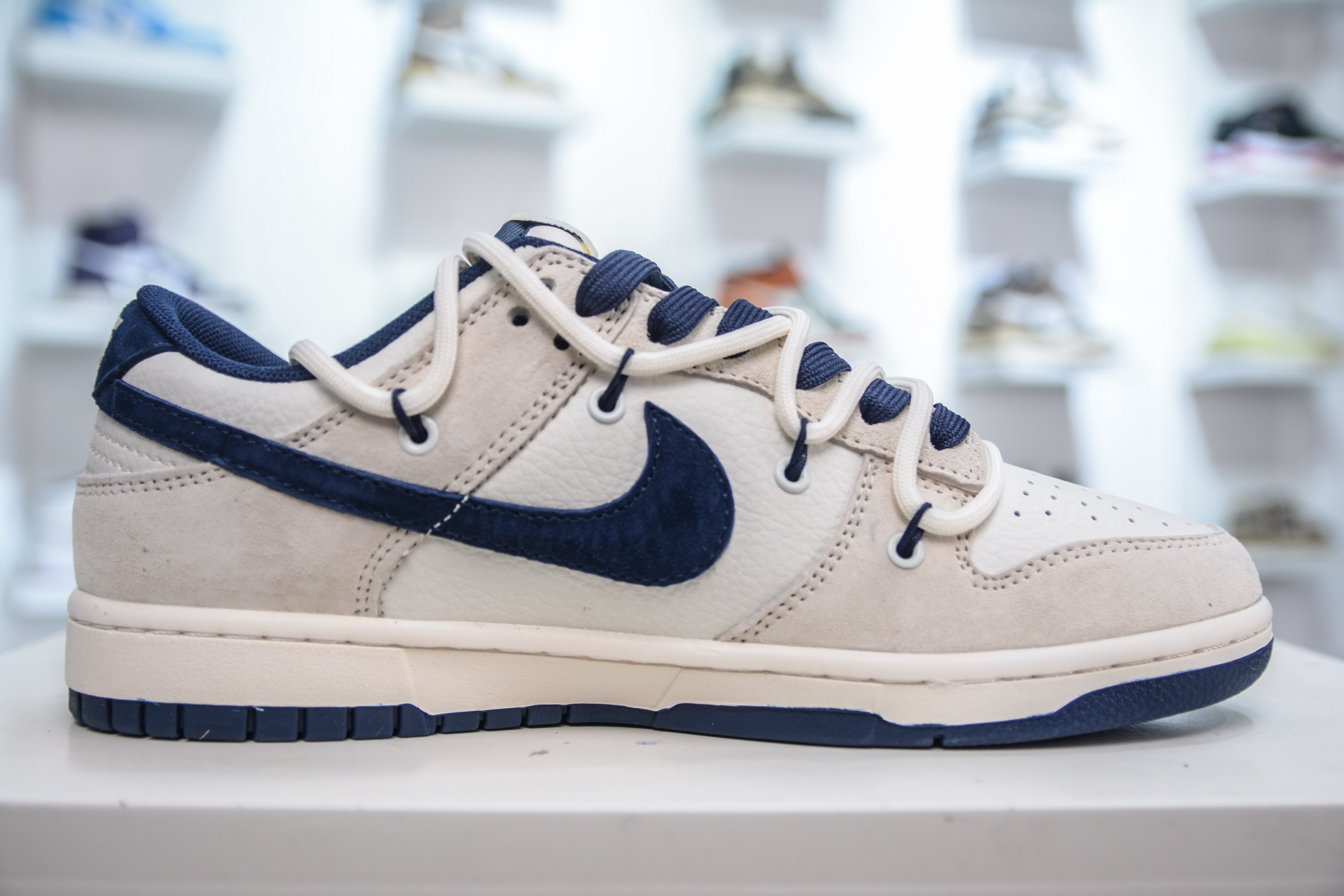 Nike SB Dunk Low x Stussy 斯图西联名-米灰蓝绑带 DM6868-088