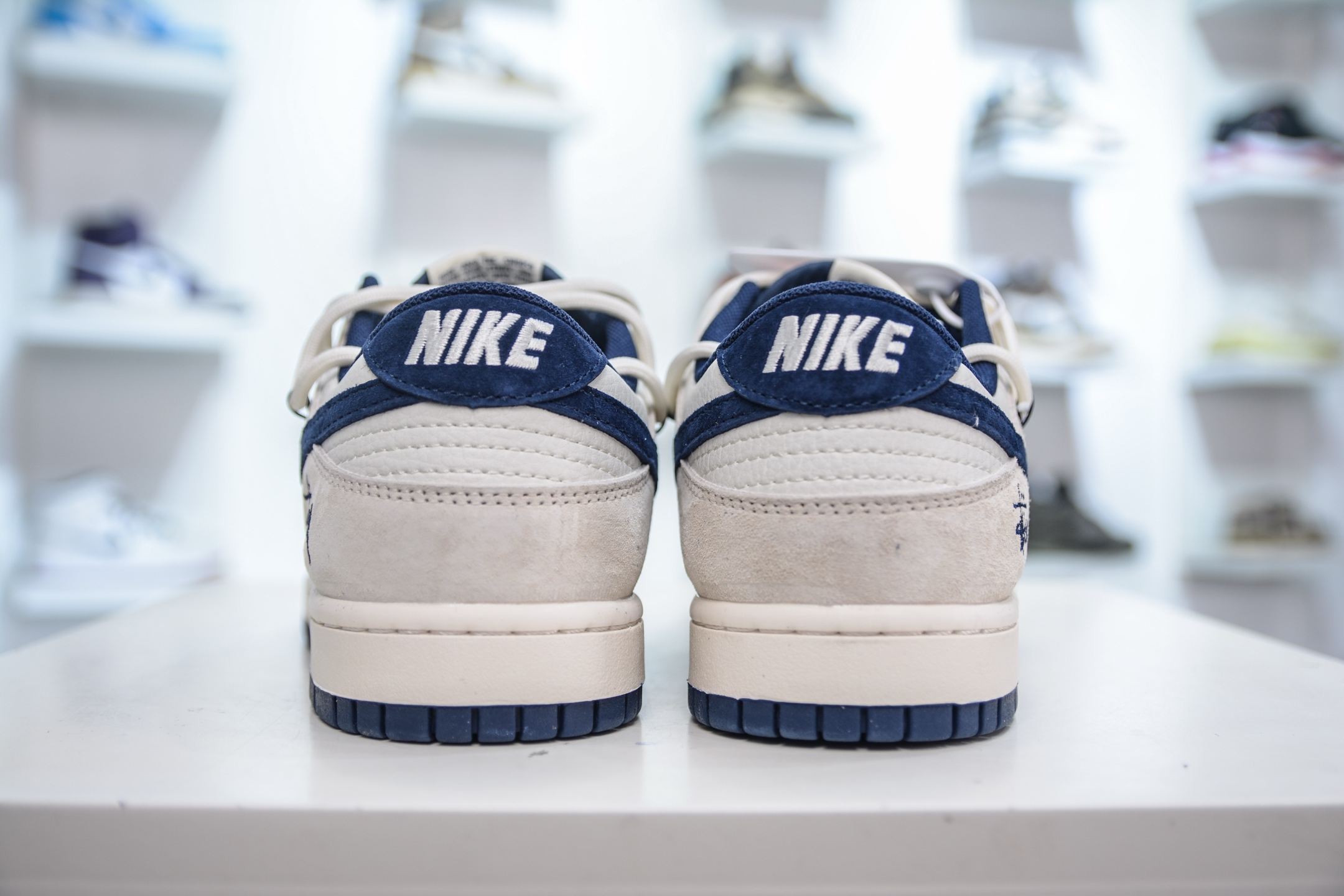 Nike SB Dunk Low x Stussy 斯图西联名-米灰蓝绑带 DM6868-088
