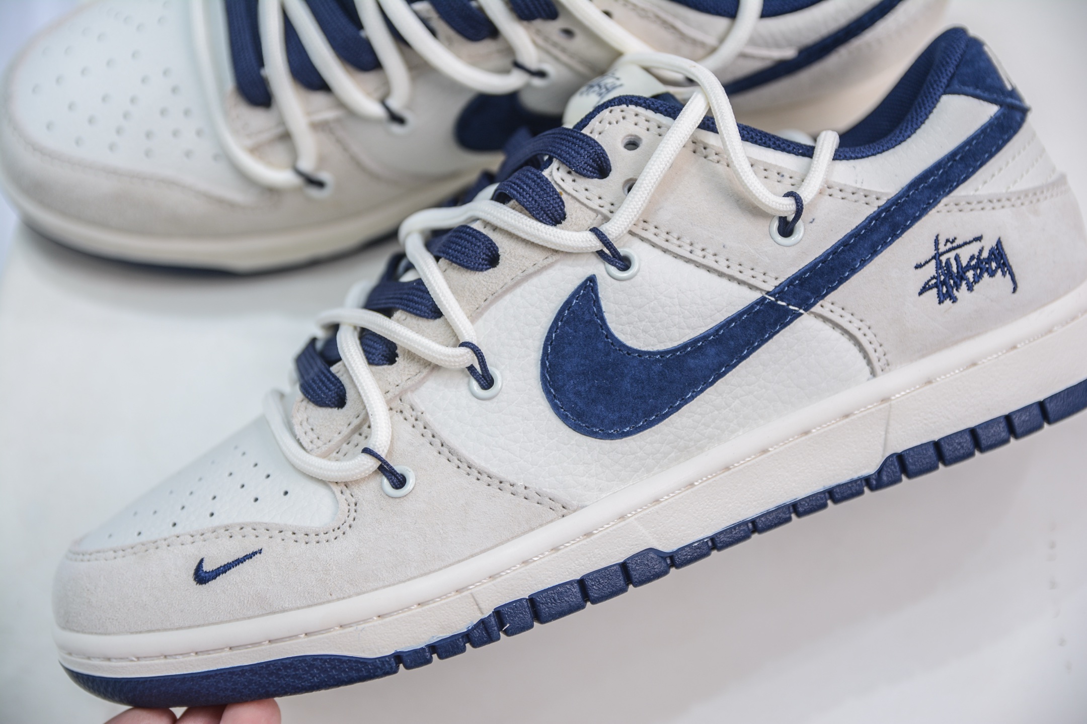 Nike SB Dunk Low x Stussy 斯图西联名-米灰蓝绑带 DM6868-088