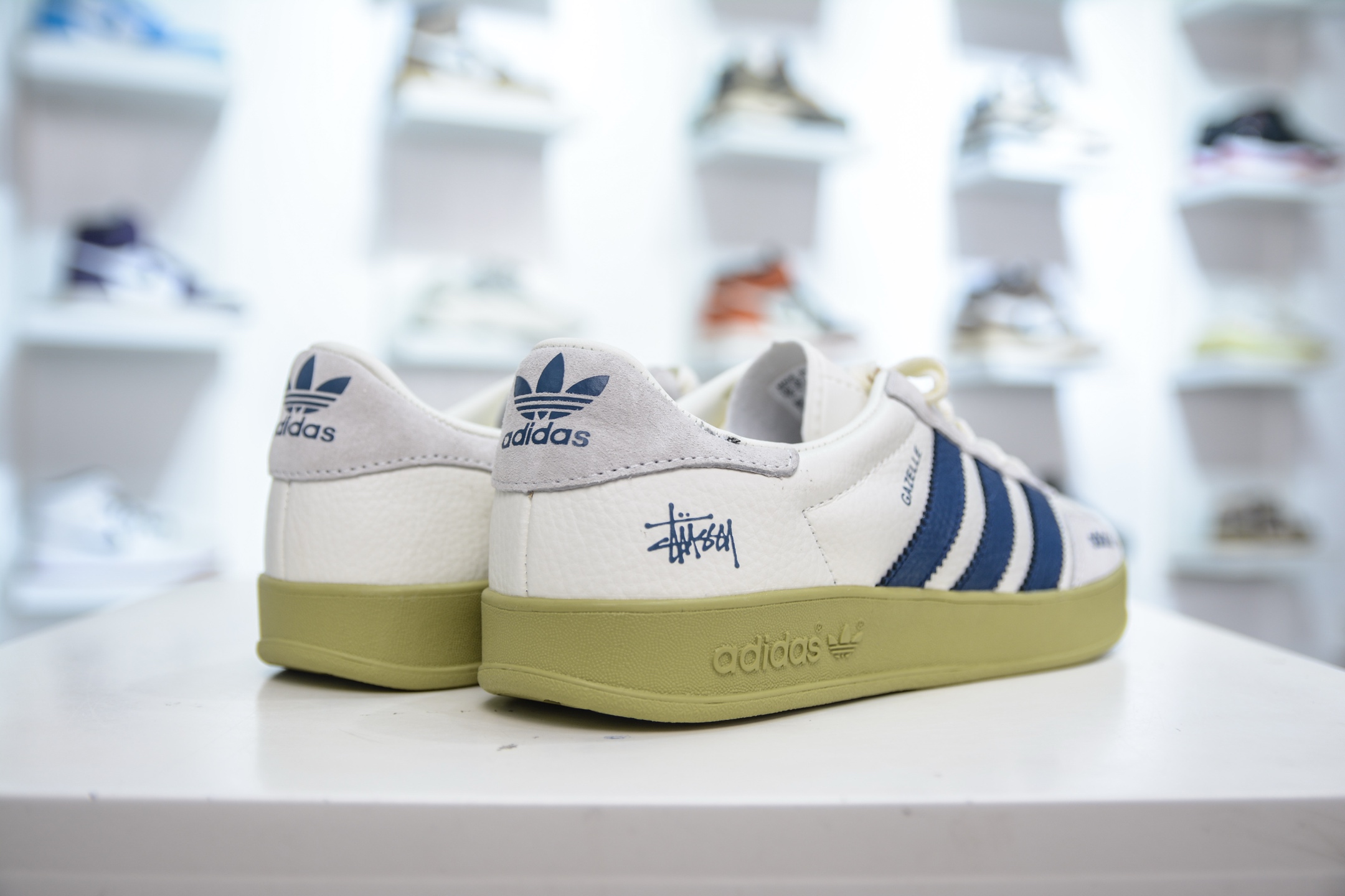 adidas Originals Gazelle INdoor x Stussy 三叶草休闲防滑耐磨低帮板鞋 DD6602