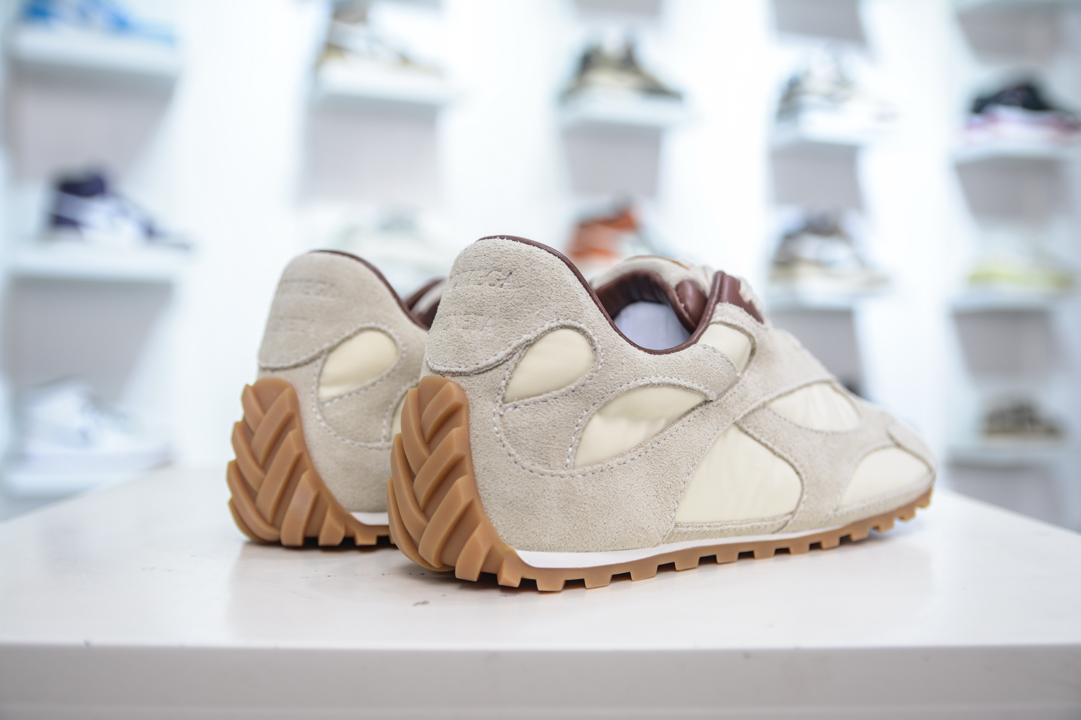 意大利奢侈品牌-宝缇嘉/葆蝶家-Bottega Veneta Orbit Lace-up Runner BV葆蝶家时尚休闲王一博同款老爹鞋运动鞋