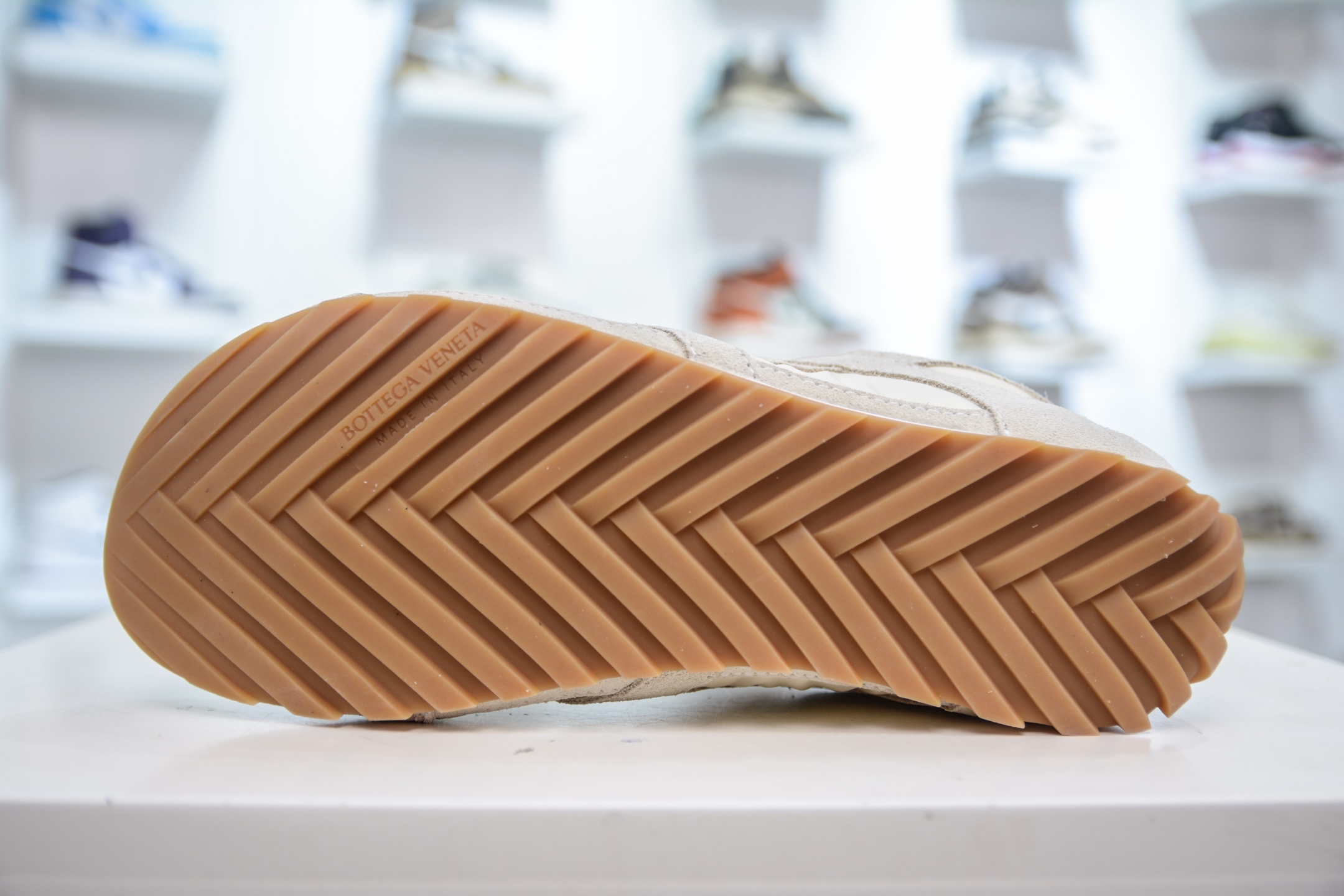 意大利奢侈品牌-宝缇嘉/葆蝶家-Bottega Veneta Orbit Lace-up Runner BV葆蝶家时尚休闲王一博同款老爹鞋运动鞋