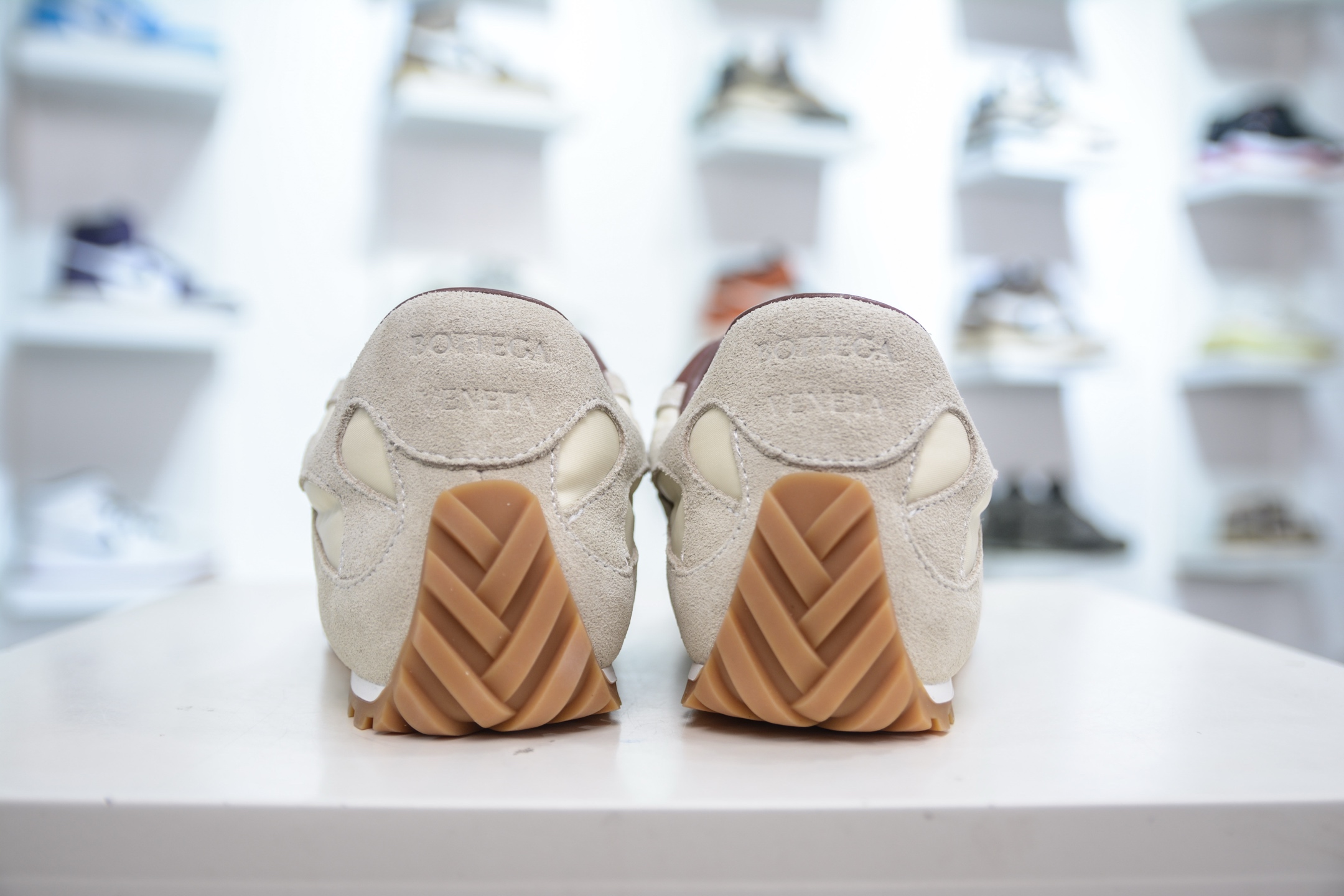 意大利奢侈品牌-宝缇嘉/葆蝶家-Bottega Veneta Orbit Lace-up Runner BV葆蝶家时尚休闲王一博同款老爹鞋运动鞋