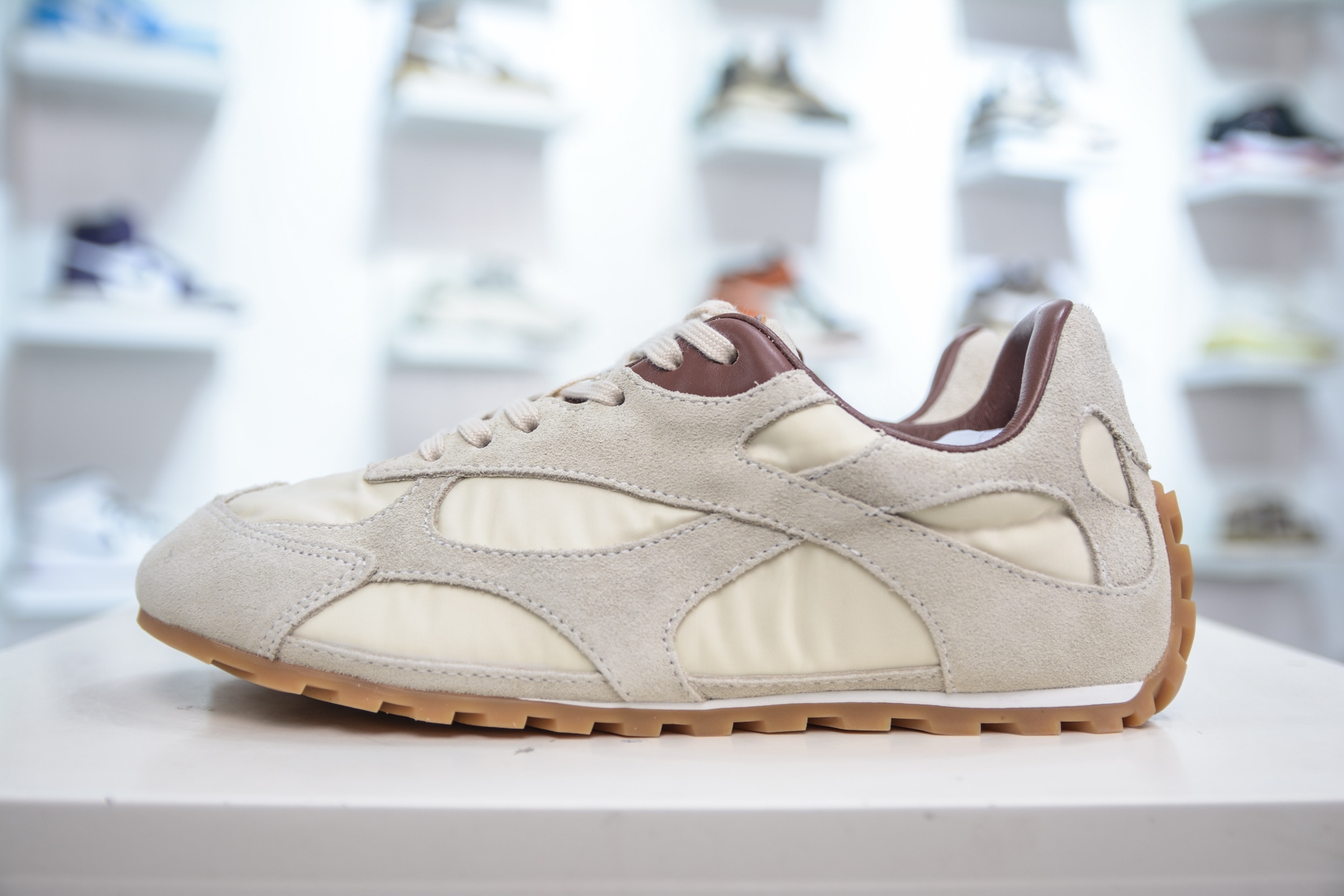 意大利奢侈品牌-宝缇嘉/葆蝶家-Bottega Veneta Orbit Lace-up Runner BV葆蝶家时尚休闲王一博同款老爹鞋运动鞋
