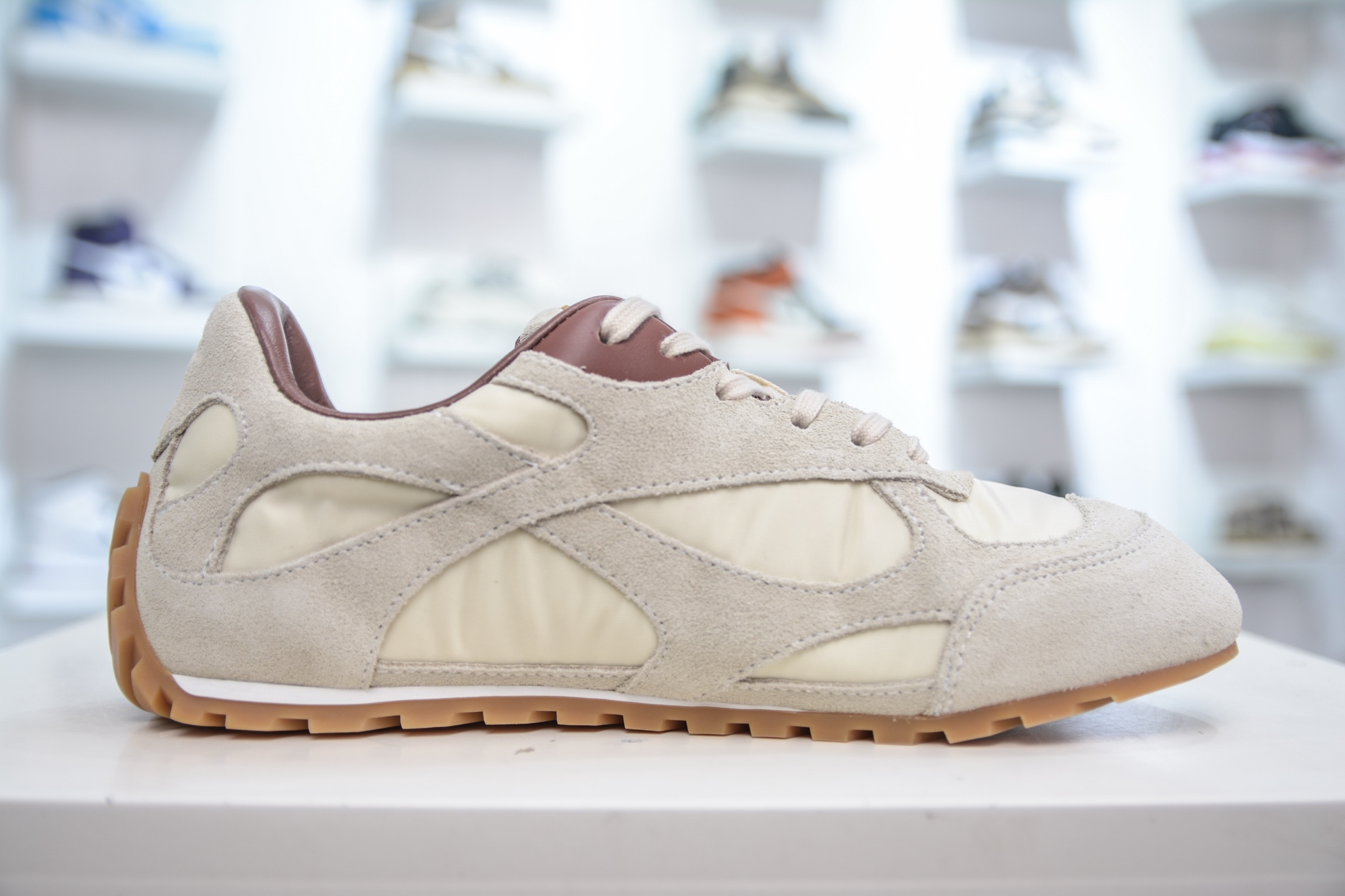 意大利奢侈品牌-宝缇嘉/葆蝶家-Bottega Veneta Orbit Lace-up Runner BV葆蝶家时尚休闲王一博同款老爹鞋运动鞋
