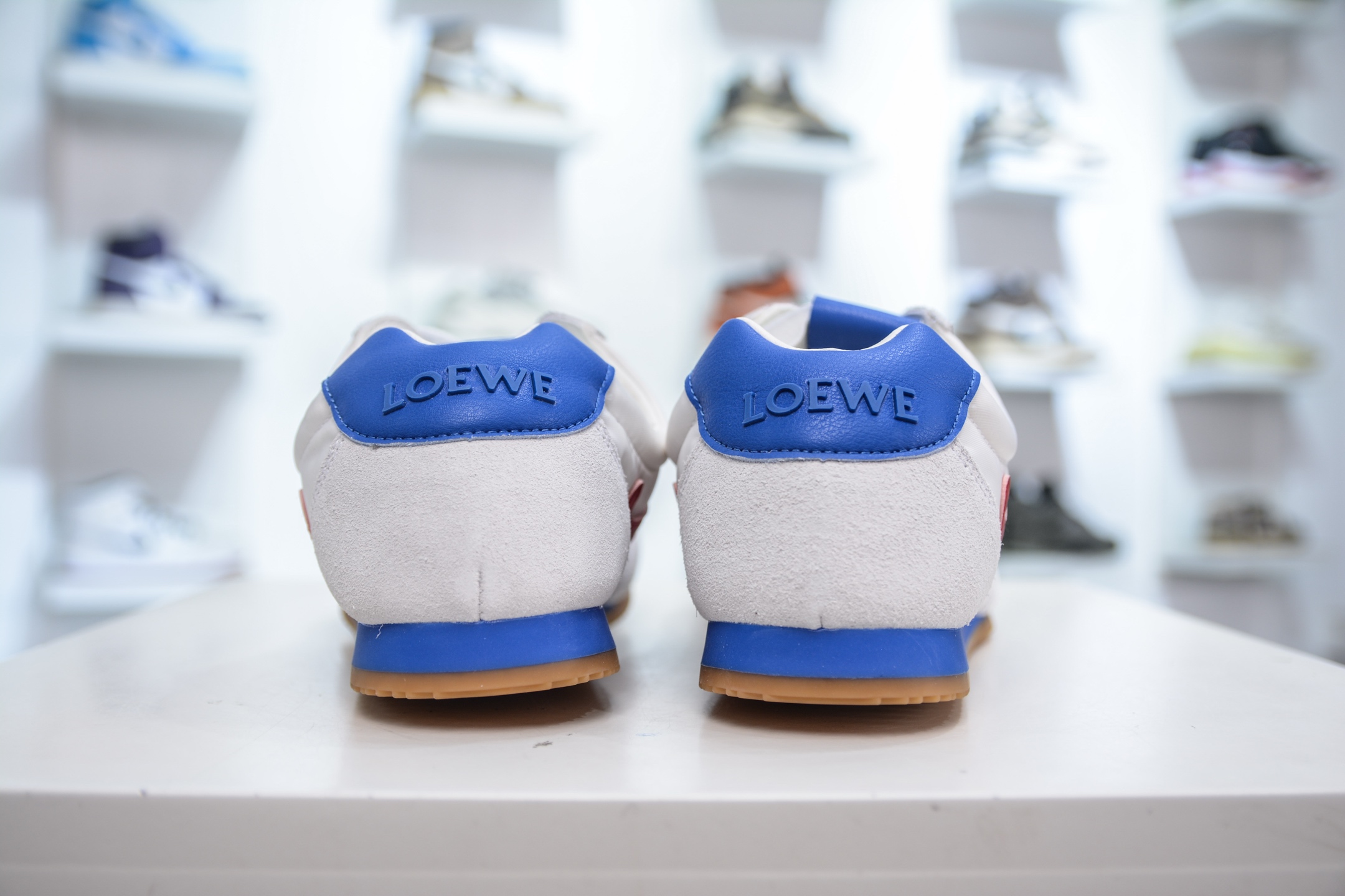 X版 LOEWE罗意威 Ballet Runner 2.0小牛皮 圆头系带 低帮 生活休闲鞋