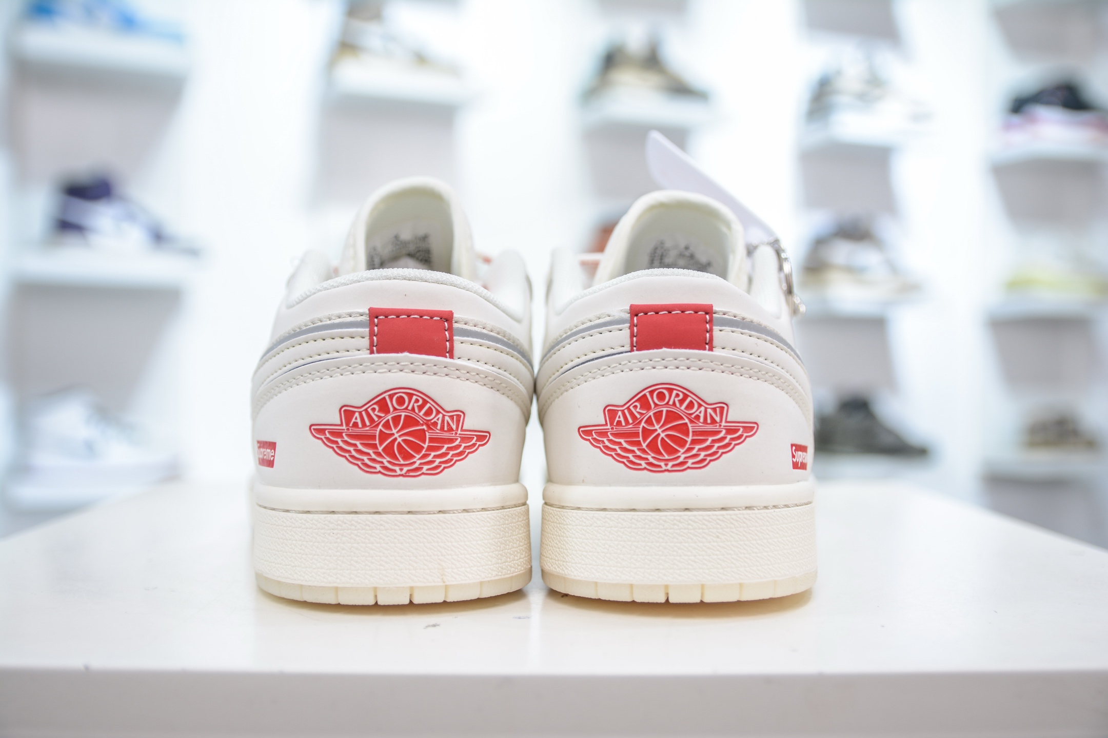 Air Jordan 1 Retro Low x Supreme SUP联名-米白红水晶底 XX3168-186