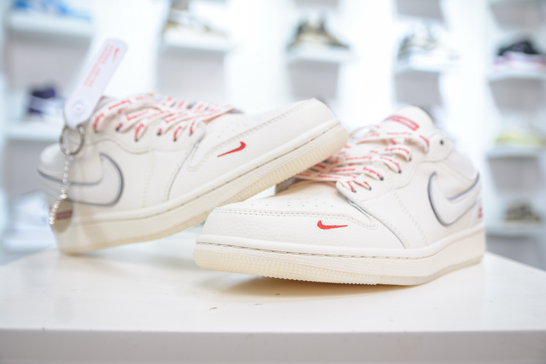Air Jordan 1 Retro Low x Supreme SUP联名-米白红水晶底 XX3168-186