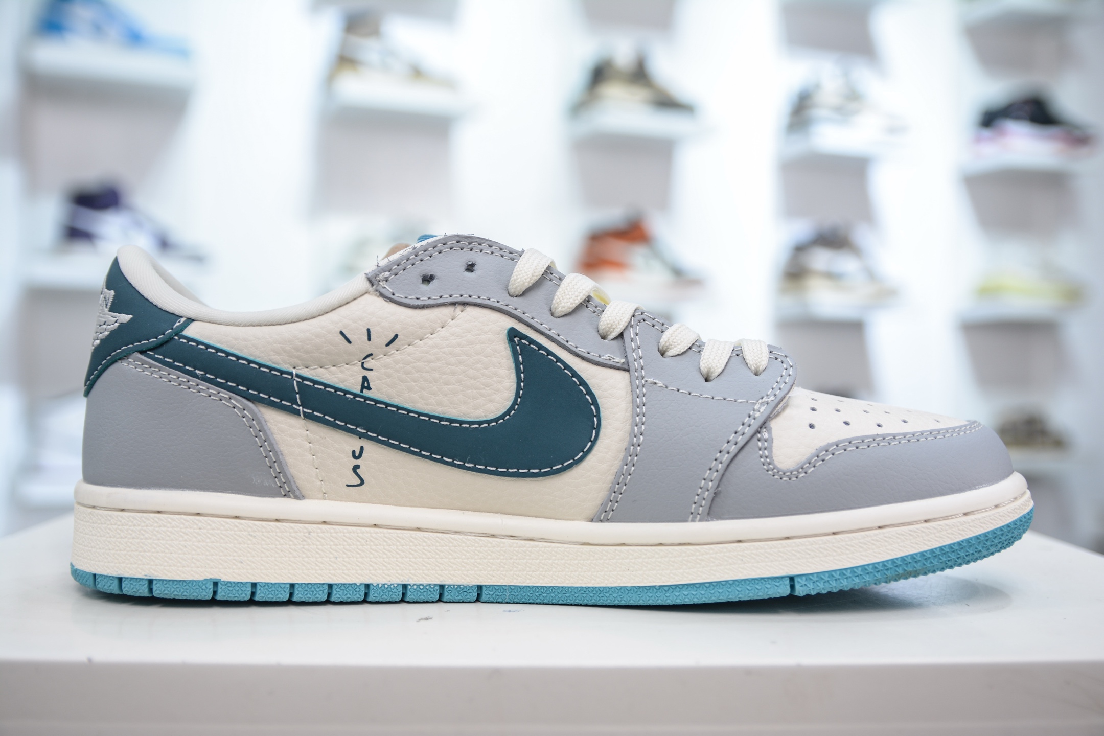 The North Face x Travis Scott Air Jordan 1 Low White/Grey/Blue Custom Shoes 4 i1748369064234 8298 0 2