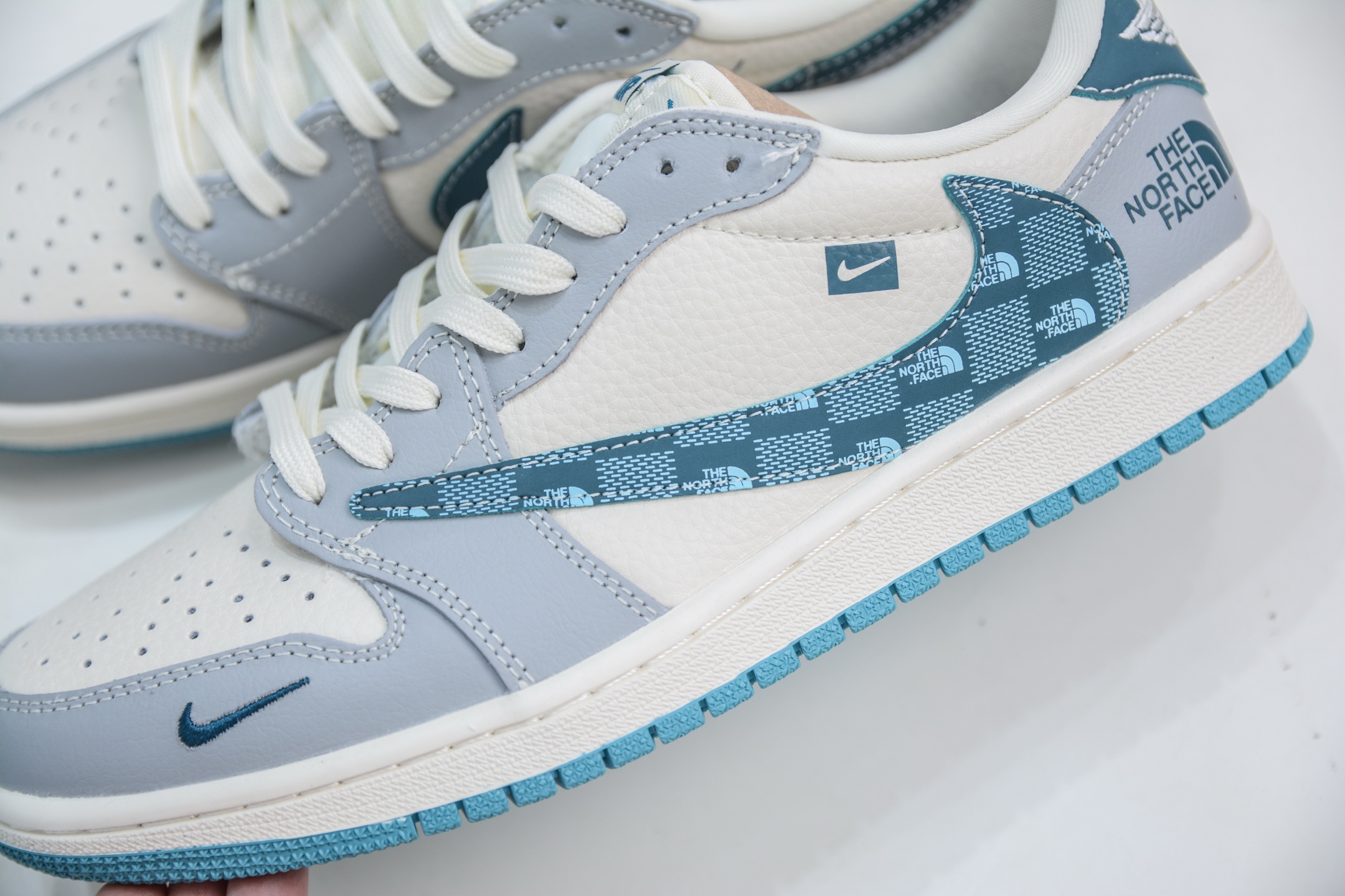 The North Face x Travis Scott Air Jordan 1 Low White/Grey/Blue Custom Shoes 8 i1748369064289 9221 0 6