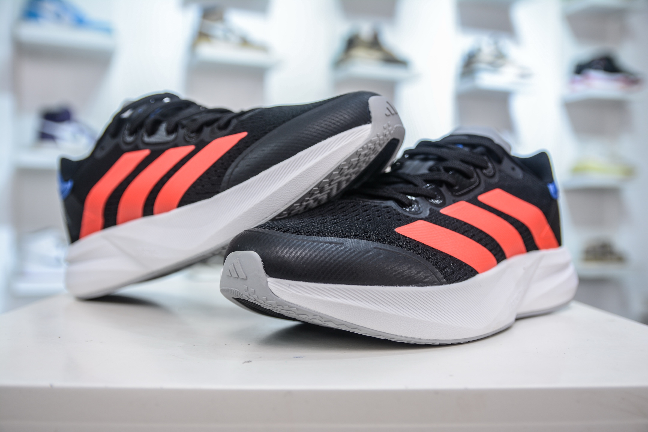 adidas Duramo Speed 2 轻量跑鞋清风系列 复古网面透气跑步鞋 IH8205