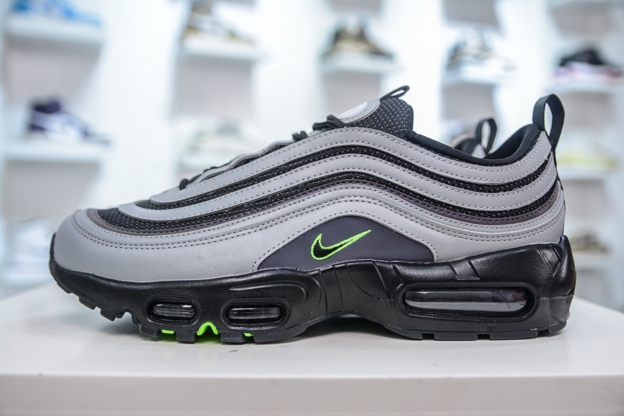 Division Street x Nike Air Max 95/97 Grey Black Running Shoes 2 i1748369497496 3942 0 0