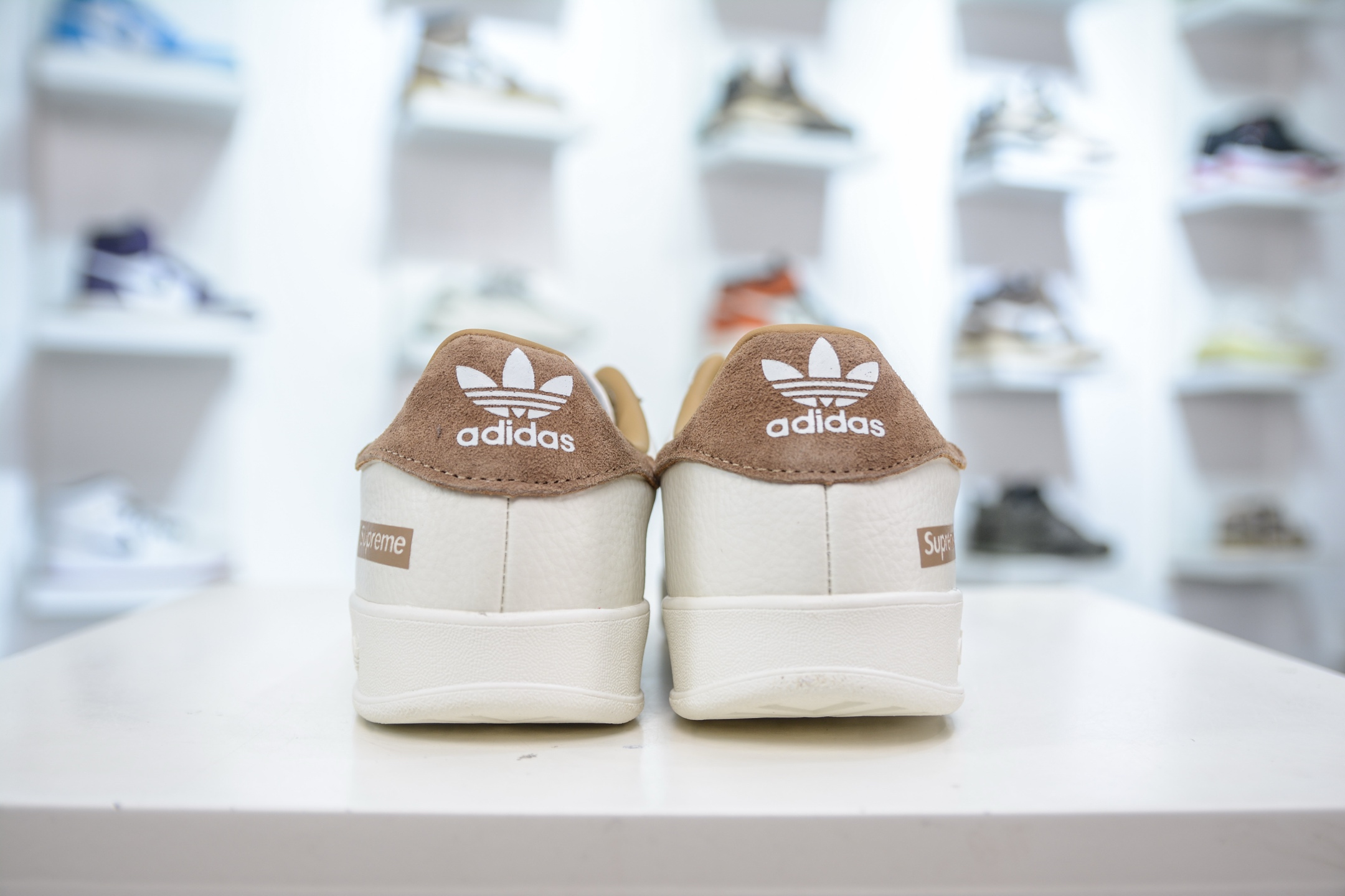 adidas Originals Gazelle INdoor x Supreme 三叶草休闲防滑耐磨低帮板鞋 DD6606