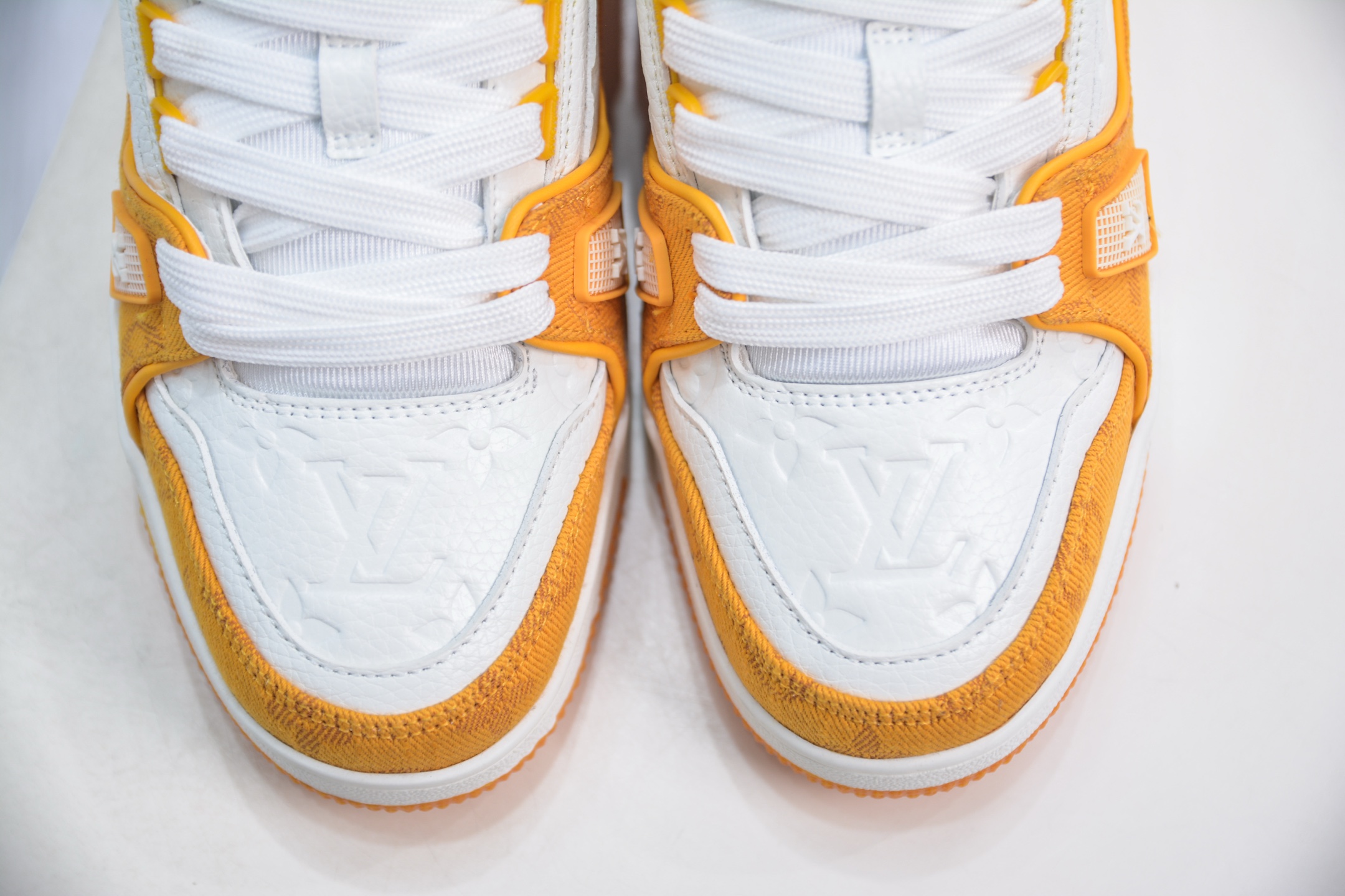 Louis Vuitton Trainer Sneaker White Orange Denim - Fashion Show Edition 10 i1748370115112 4532 0 8