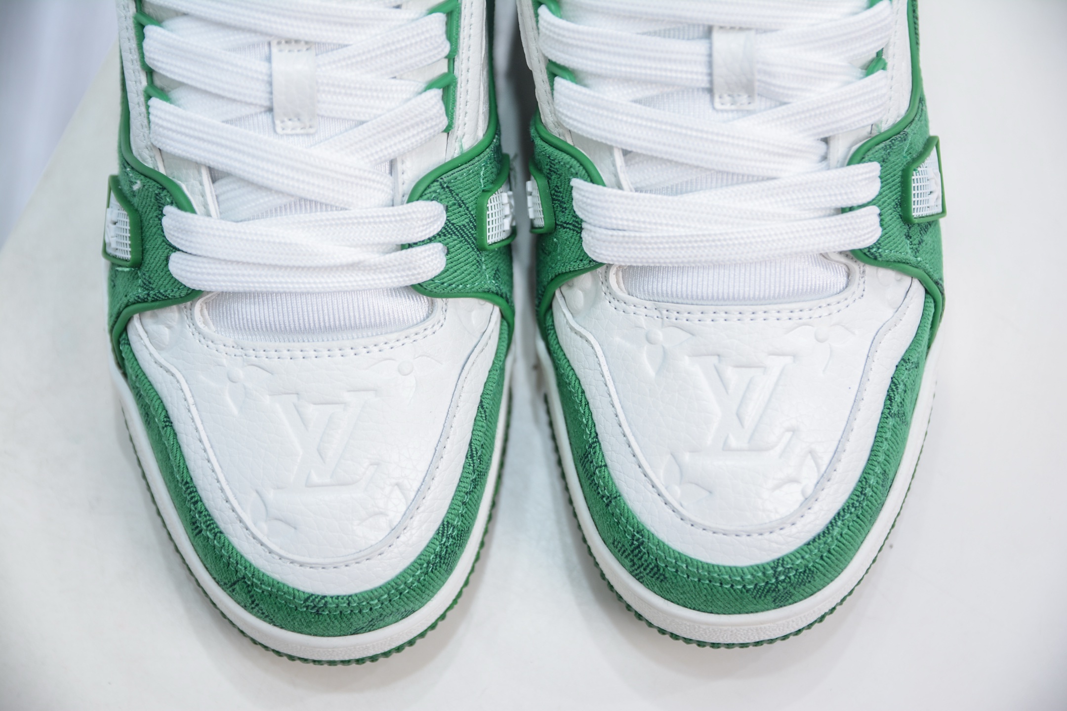 Louis Vuitton Trainer White Green Denim Sneakers - Fashion Show Inspired 10 i1748370179795 5461 0 8