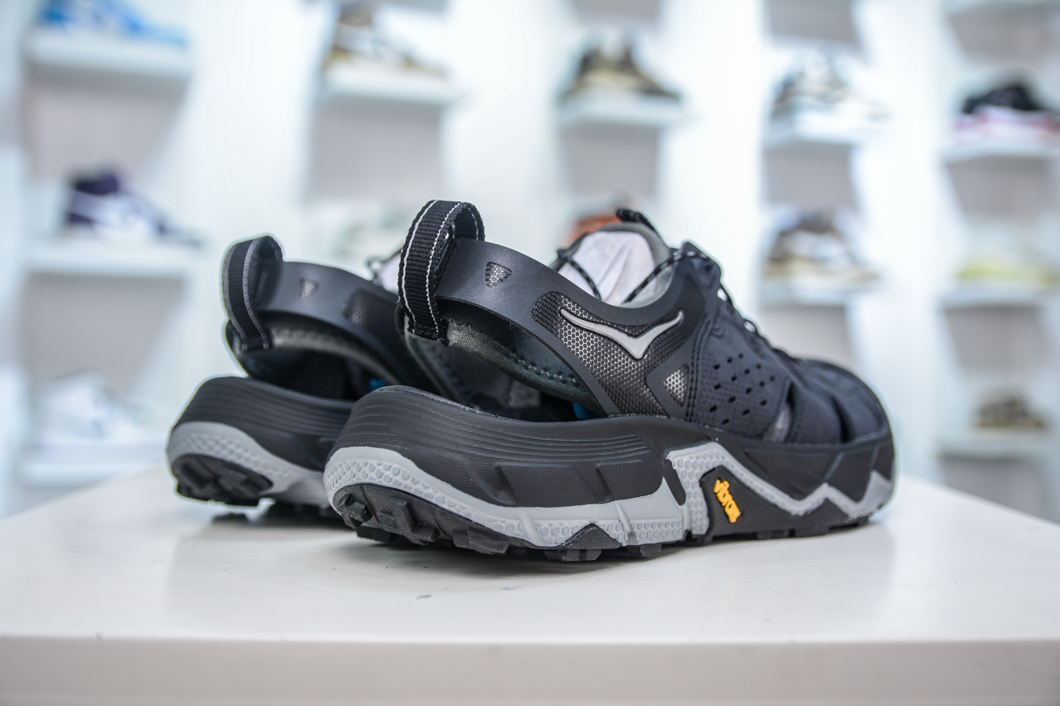 HK纯原 HOKA One One Vibram 轻量溯溪鞋 1016311/ATBC