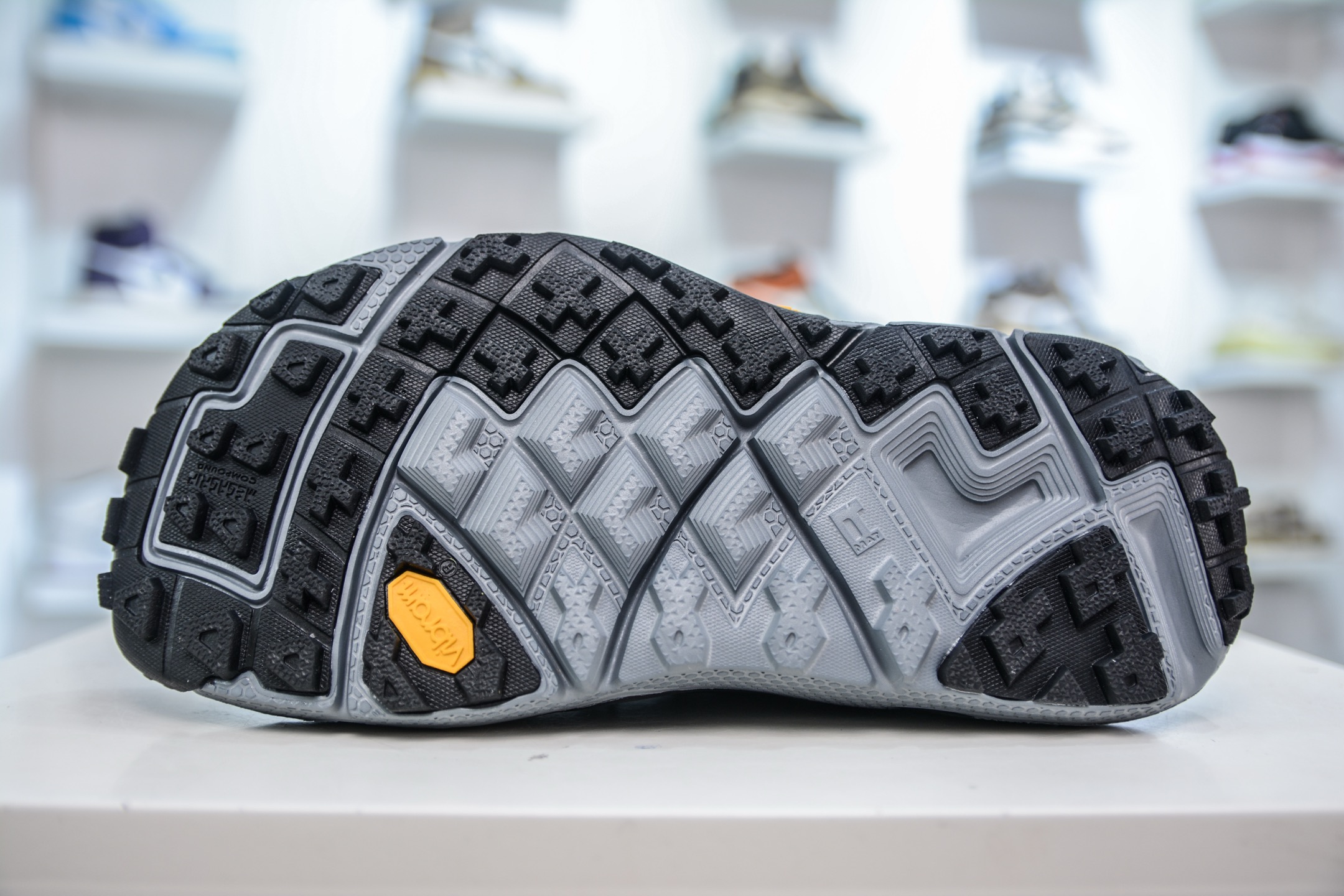 HK纯原 HOKA One One Vibram 轻量溯溪鞋 1016311/ATBC