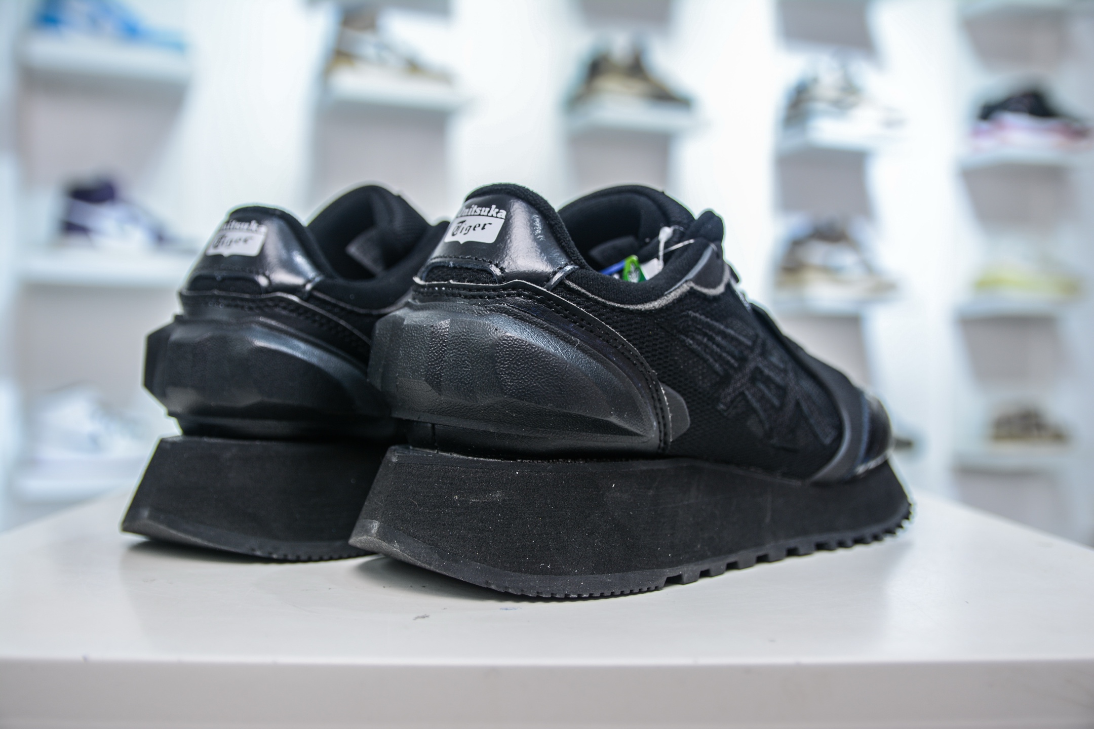 鬼冢虎 Onitsuka Tiger MOAGE CO Low 摩纳哥CO系列低帮厚底复古经典百搭休闲慢跑鞋 1183C438-001