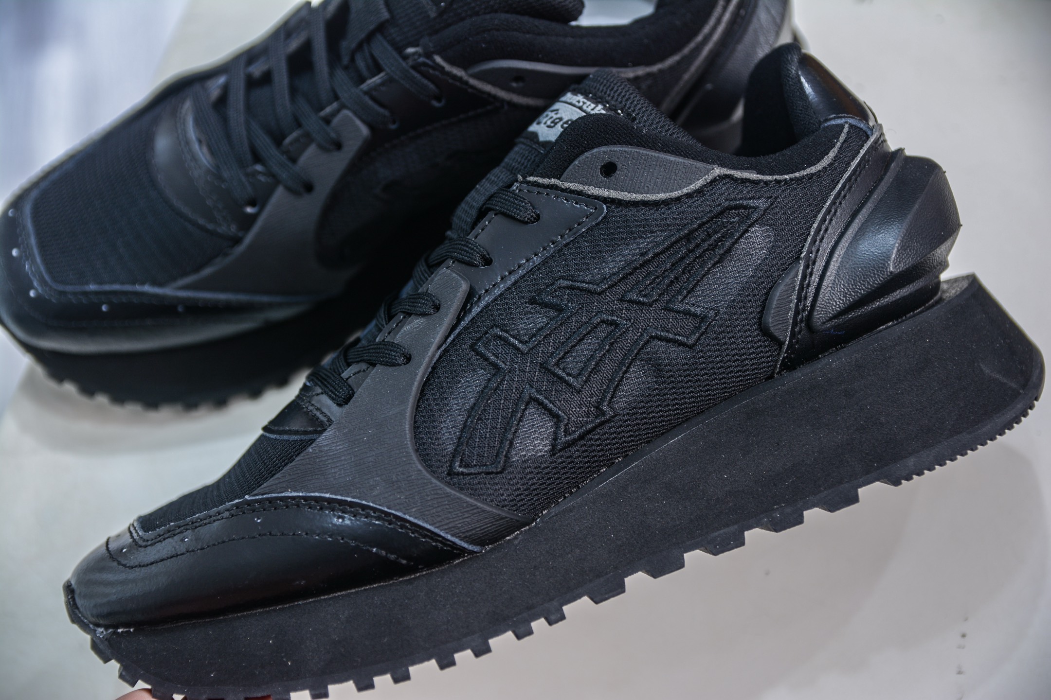 鬼冢虎 Onitsuka Tiger MOAGE CO Low 摩纳哥CO系列低帮厚底复古经典百搭休闲慢跑鞋 1183C438-001