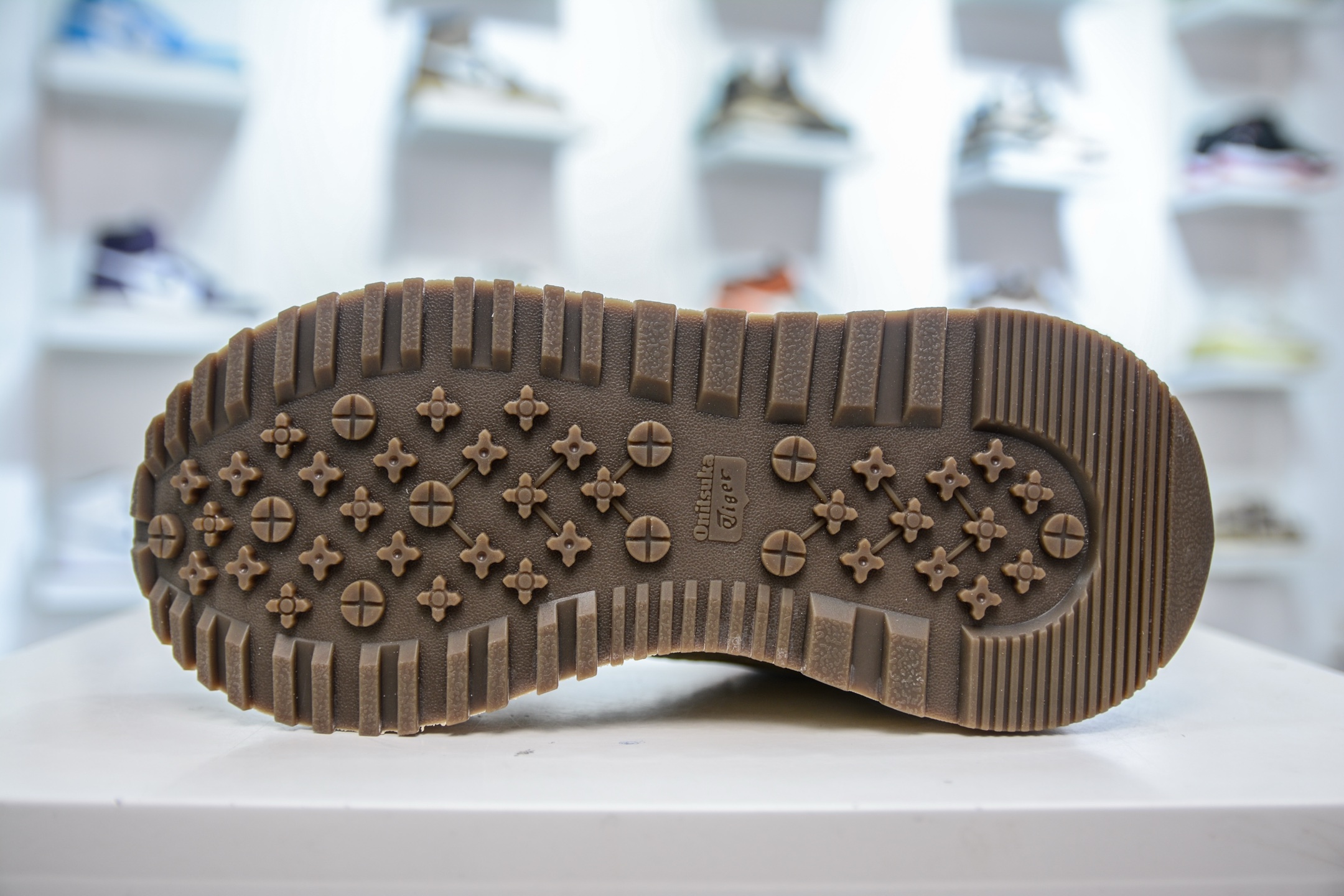Onitsuka Tiger MOAGE CO Low Sneakers - Retro Style, Comfortable Fit 5 i1748455371049 4077 0 4
